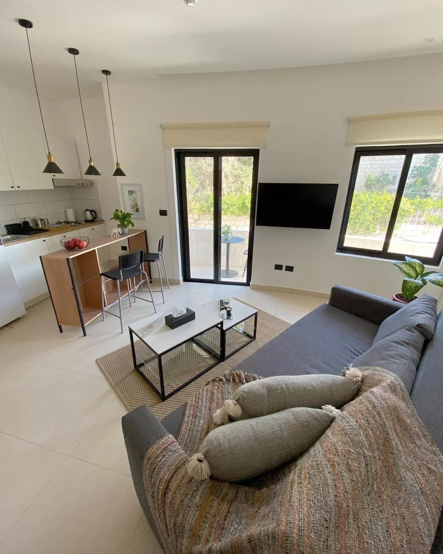 TV and multimedia in Nu Fifty Two