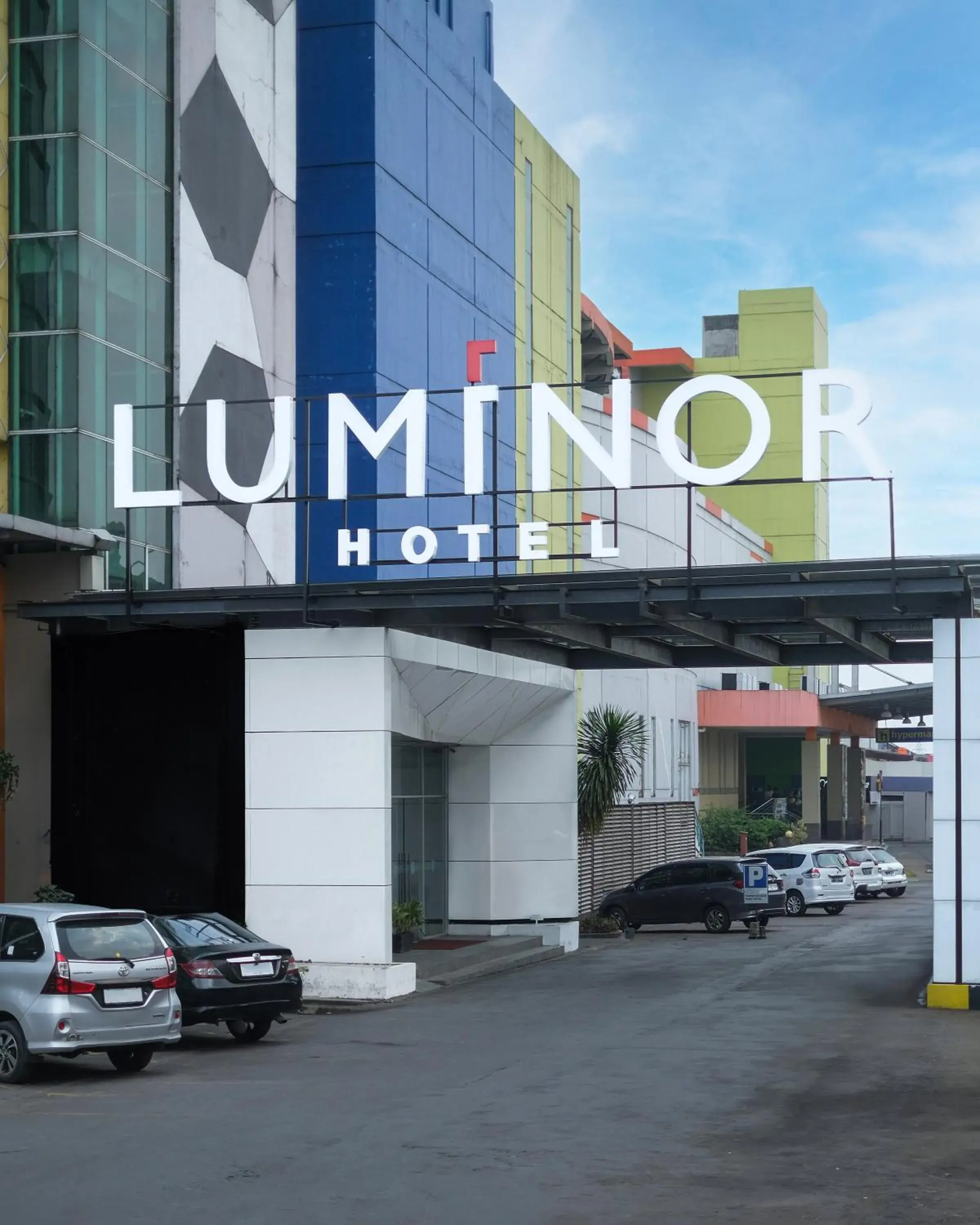 Property building in Luminor Hotel Metro Indah Bandung - Free Breakfast - Free Exclusive Gym - Free Aesthetic Afternoon Tea or Coffee Property building in Luminor Hotel Metro Indah Bandung - Free Breakfast - Free Exclusive Gym - Free Aesthetic Afternoon Tea or Coffee