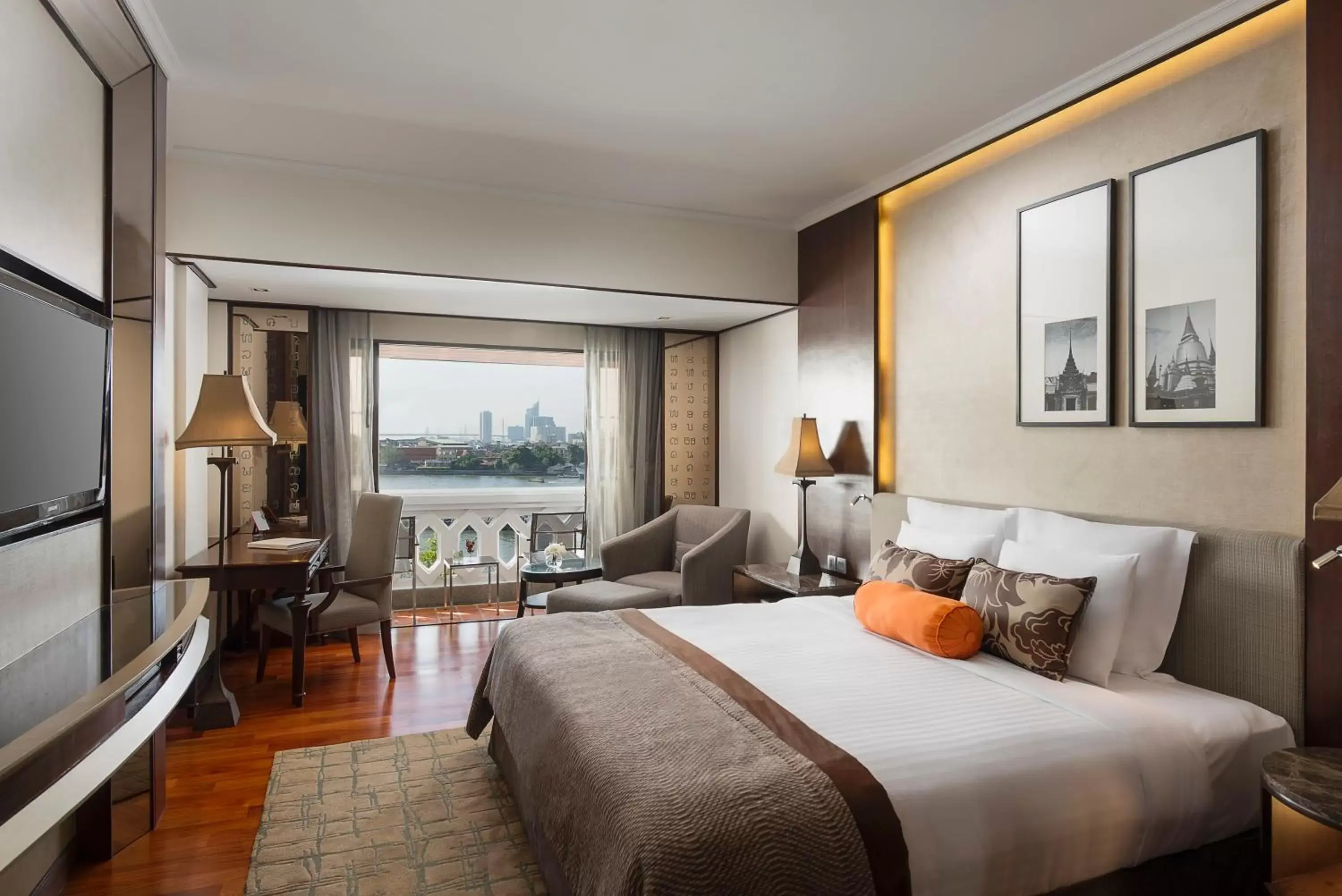 Bedroom, Room Photo in Anantara Riverside Bangkok Resort