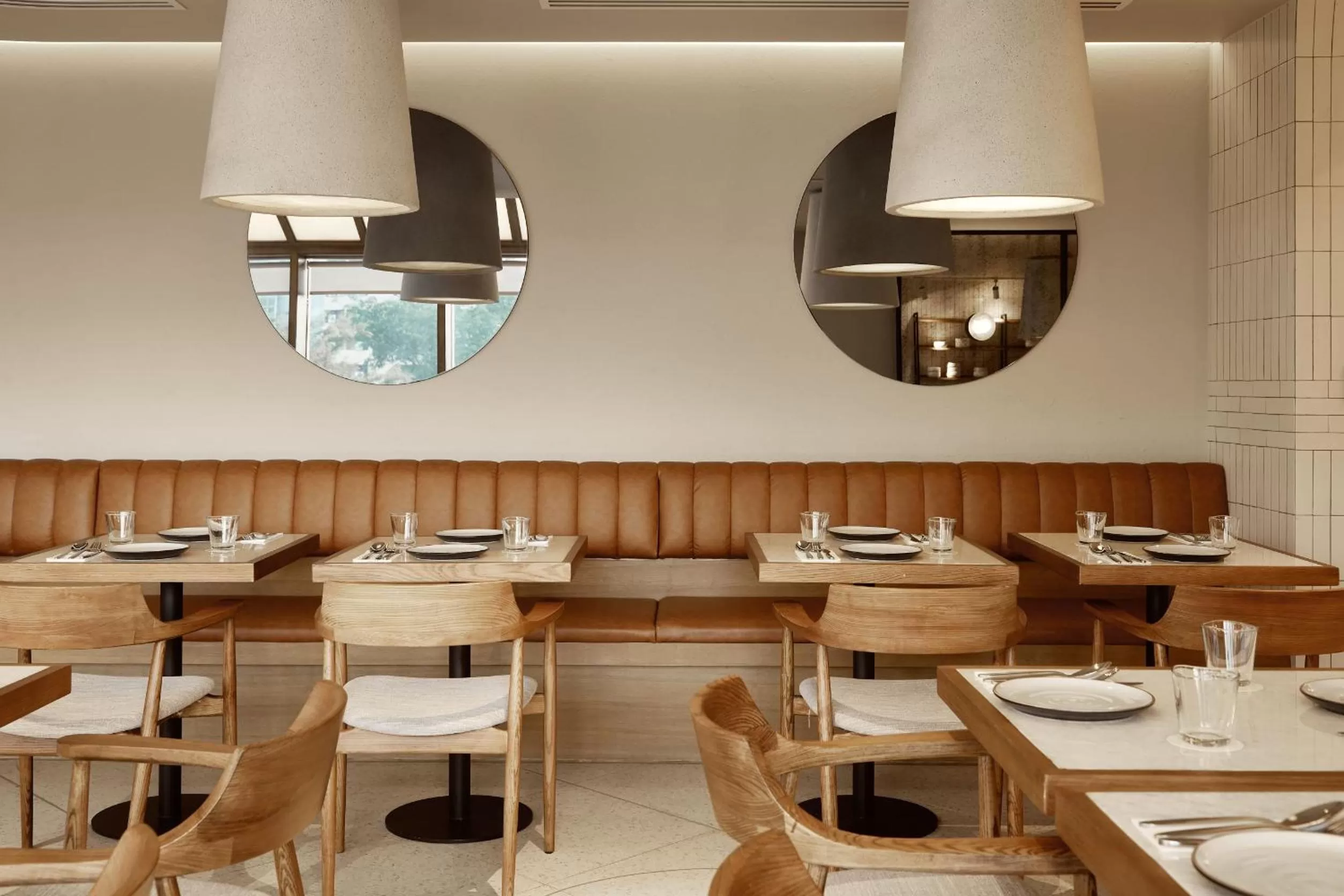 Restaurant/places to eat in Casa 17 Hotel Bangkok