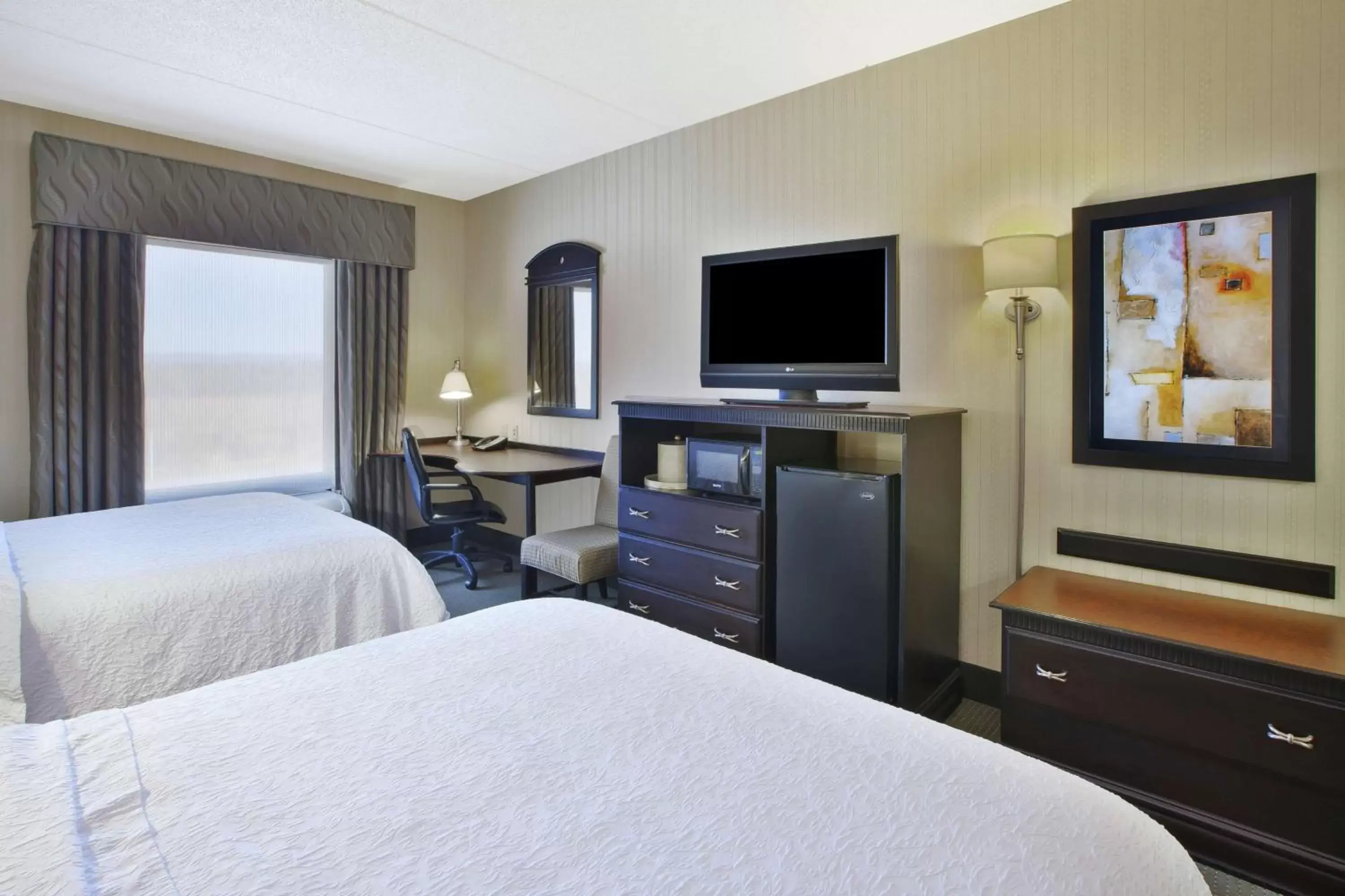 Bedroom, Bed in Hampton Inn & Suites Plattsburgh