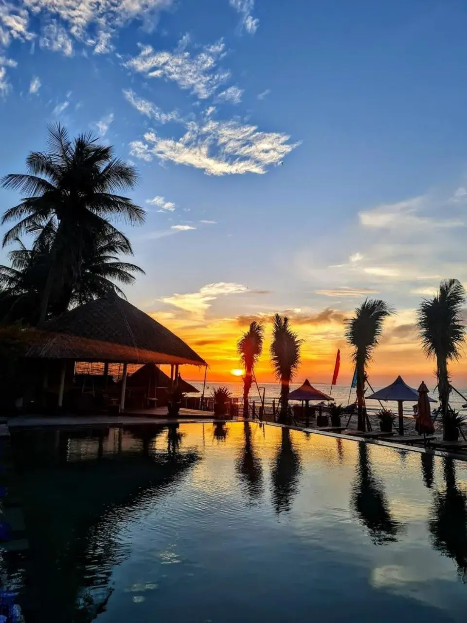 Swimming Pool in Unique Mui Ne Resort and Spa Swimming Pool in Unique Mui Ne Resort and Spa