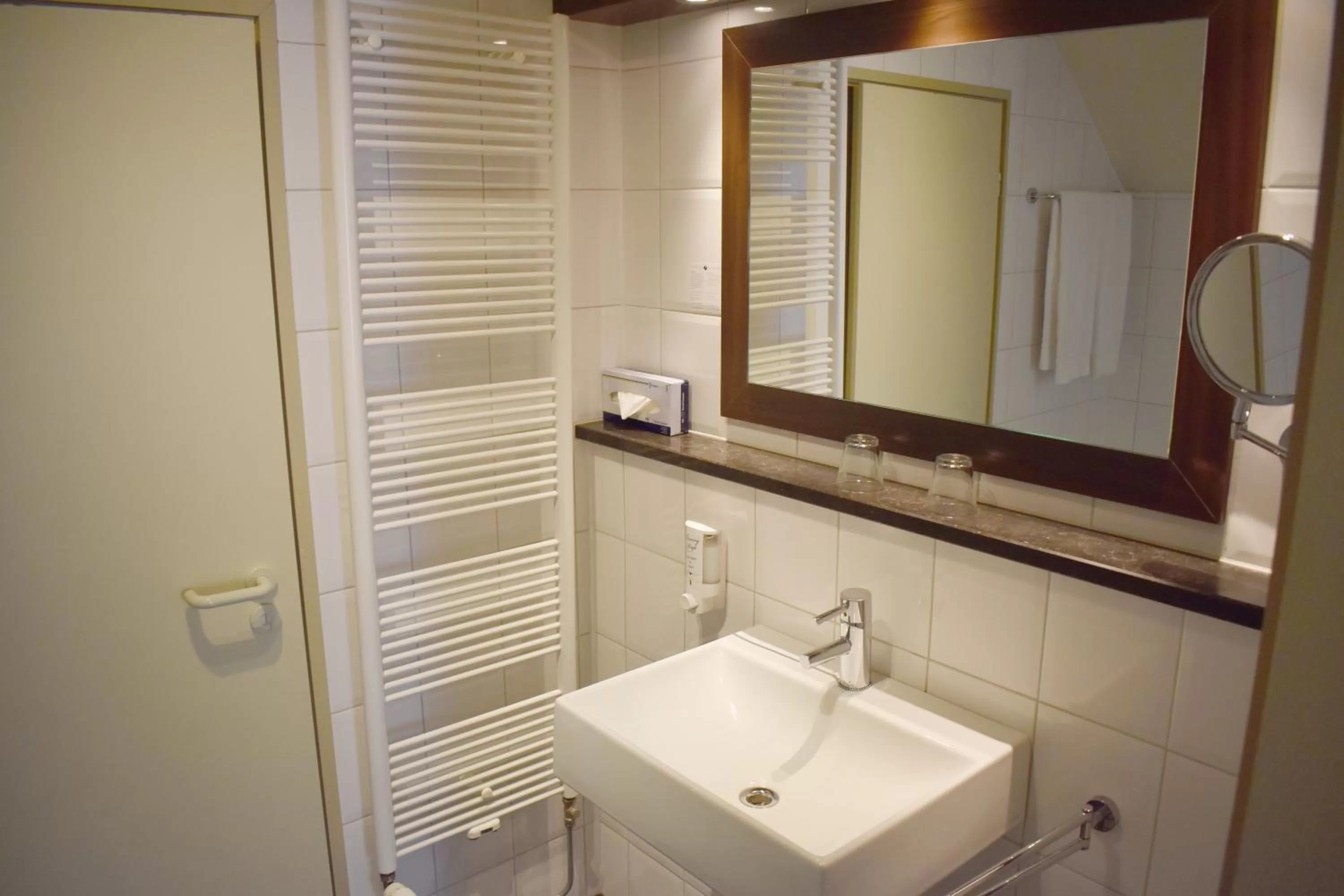 Bathroom in Fletcher Hotel-Restaurant Kasteel Erenstein