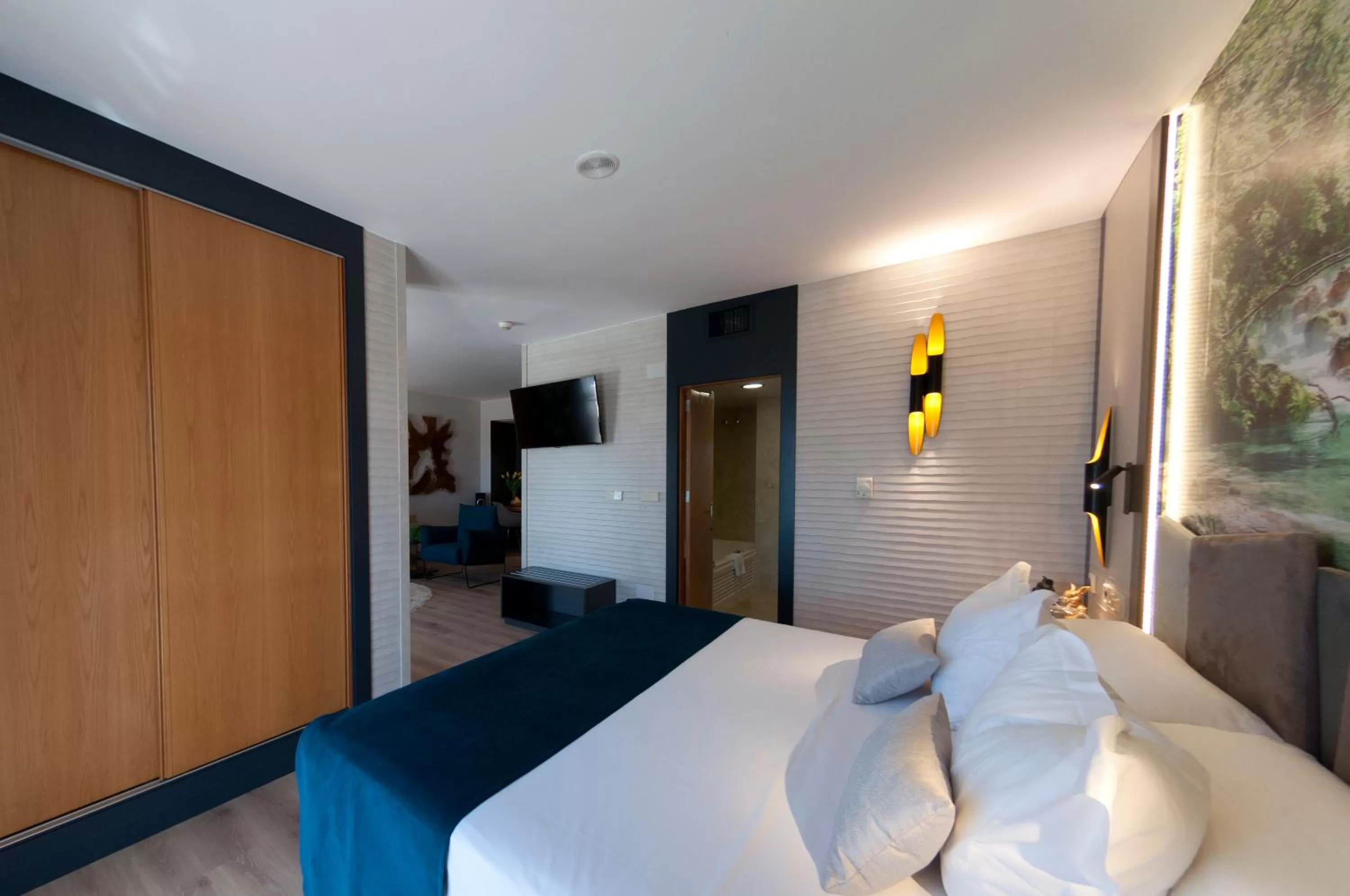 Photo of the whole room, Bed in Hotel La Laguna Spa & Golf