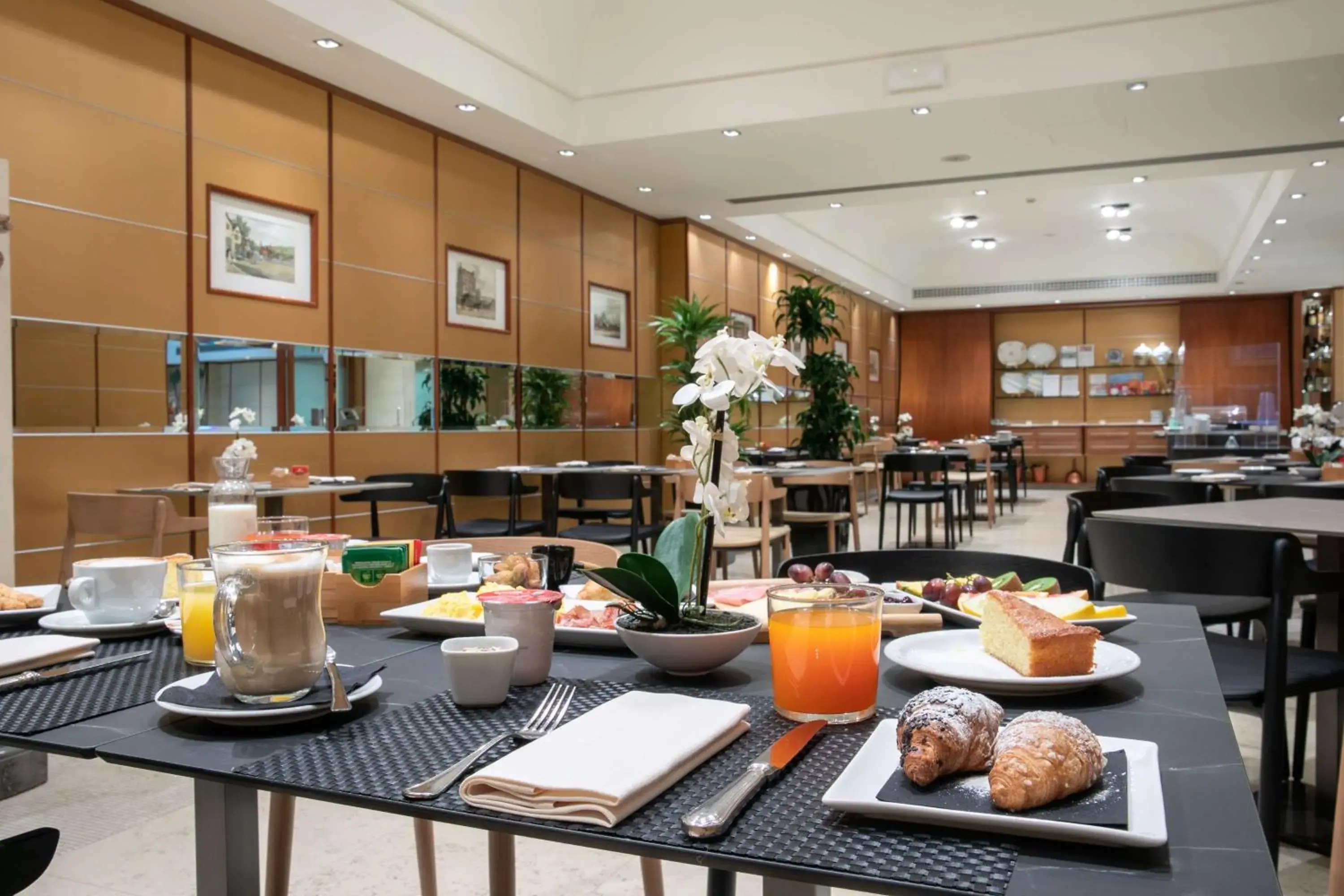 Restaurant/Places to Eat in Best Western Hotel Cappello d'Oro