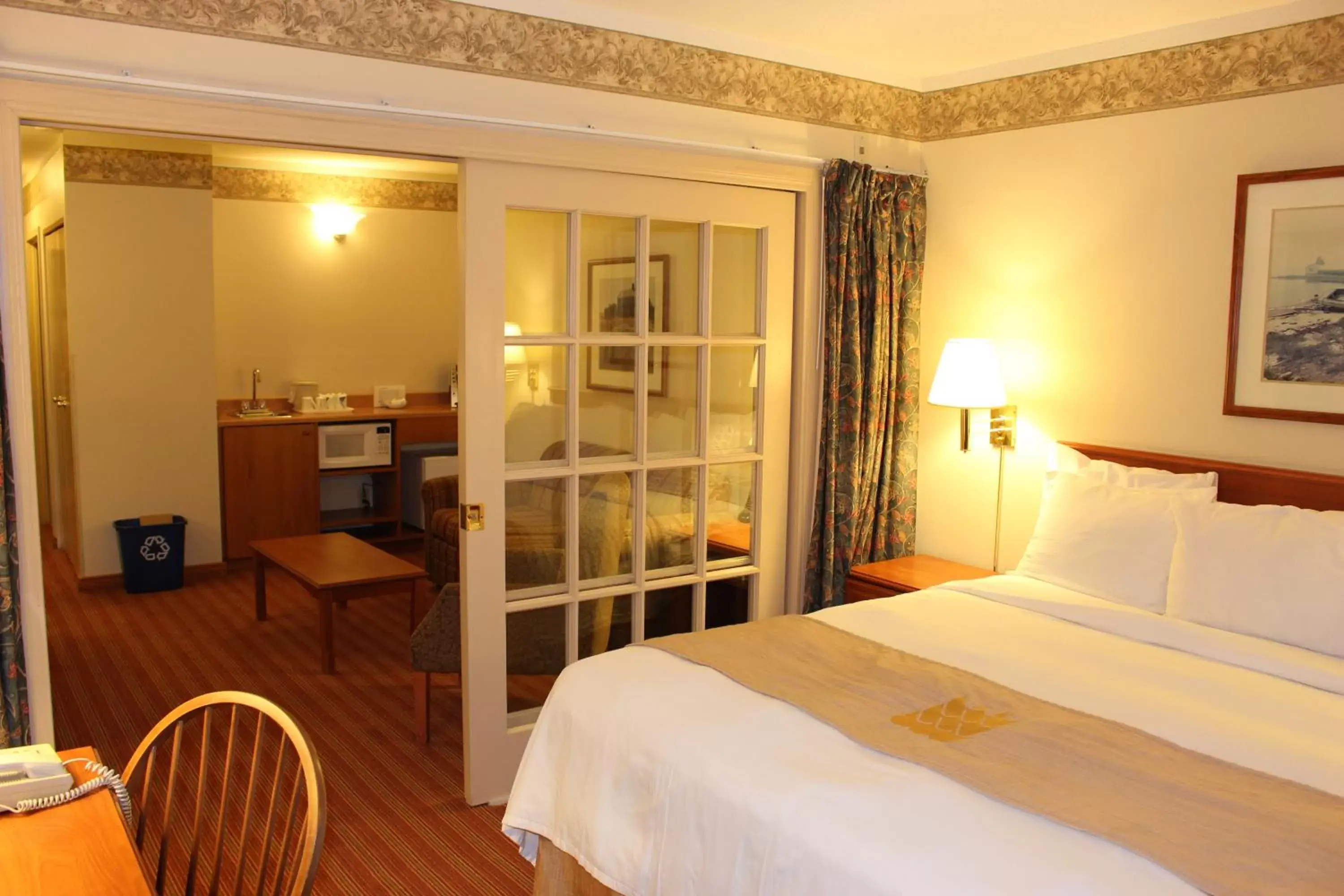 Bed in Coastal Inn Halifax - Bayers Lake Bed in Coastal Inn Halifax - Bayers Lake