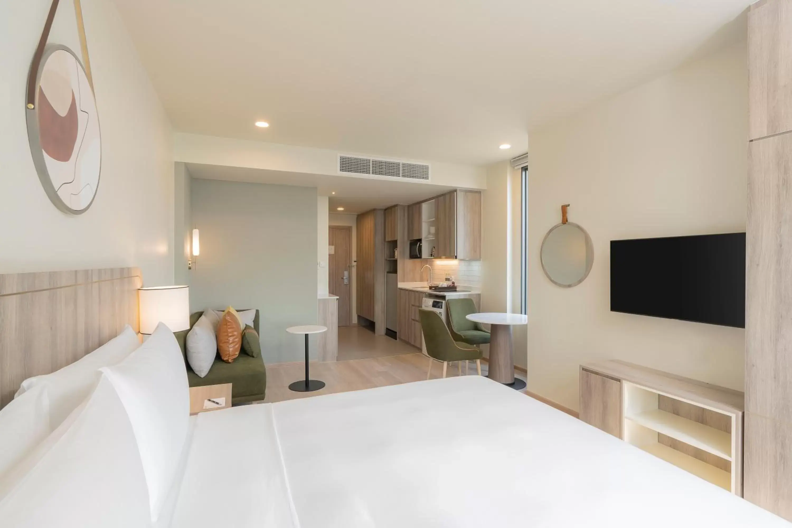 Bedroom, Bed in Staybridge Suites Bangkok Sukhumvit, an IHG Hotel