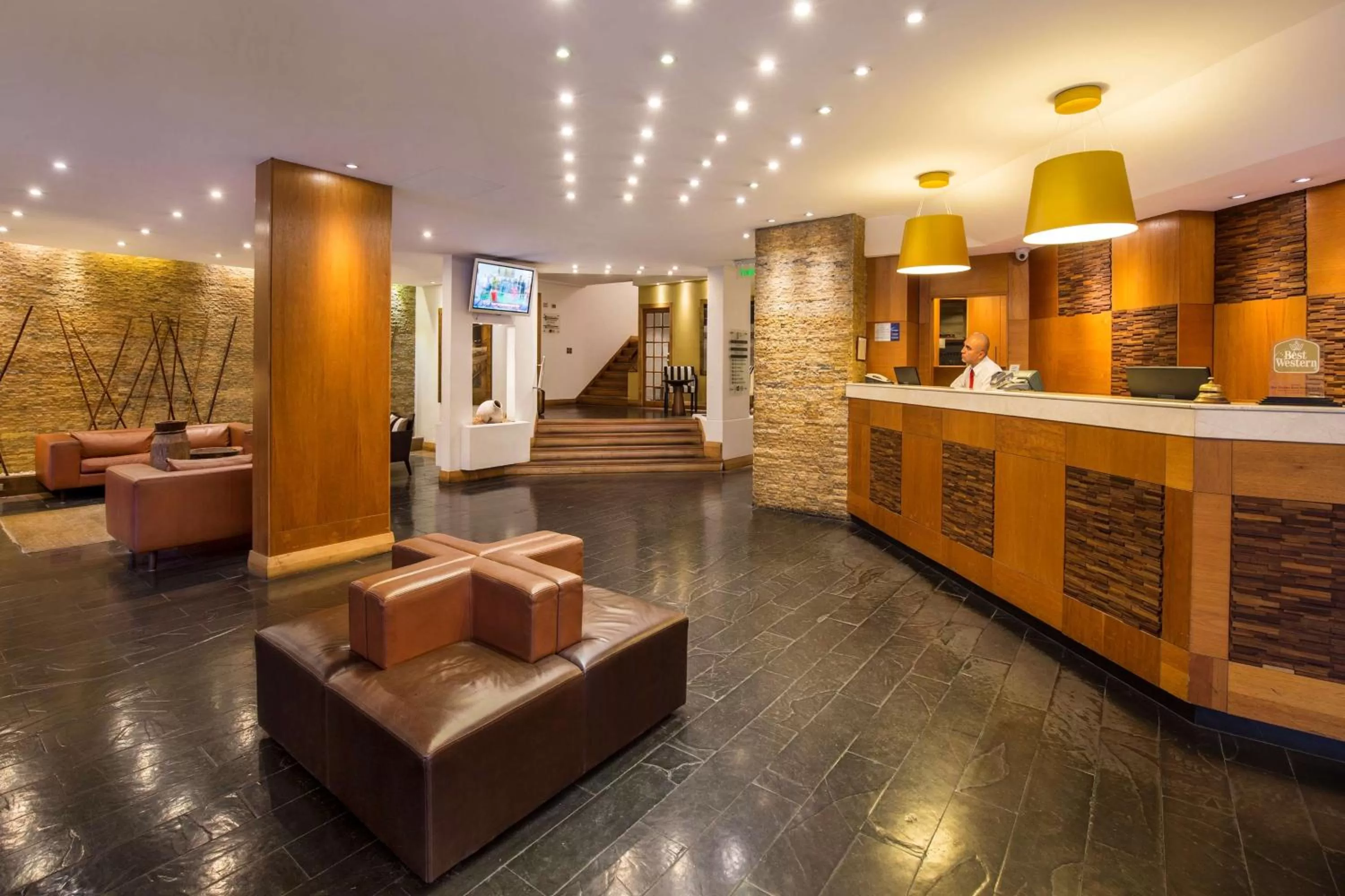 Lobby or reception in Best Western Marina del Rey