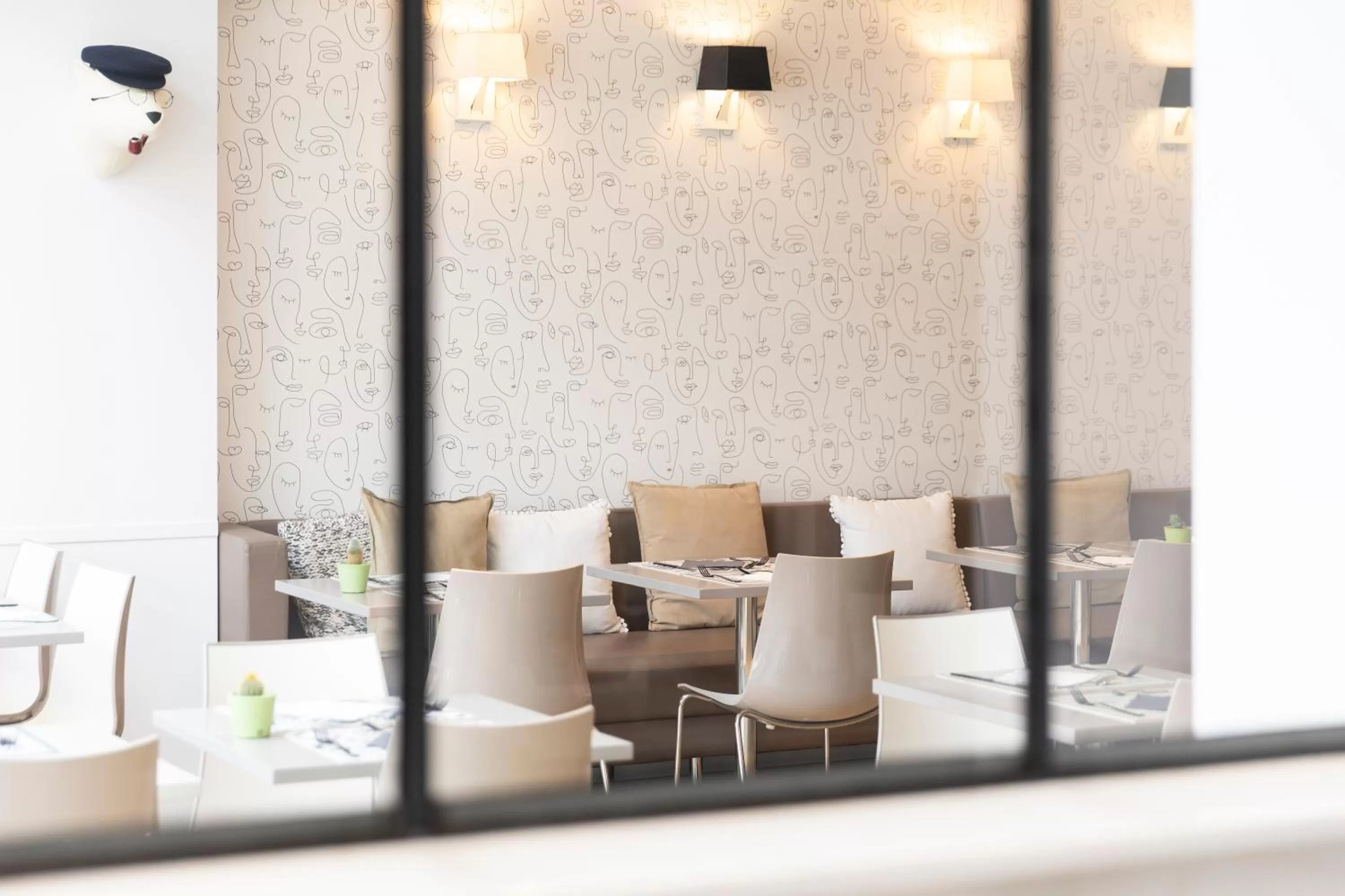 Breakfast in Hotel Made In Louise