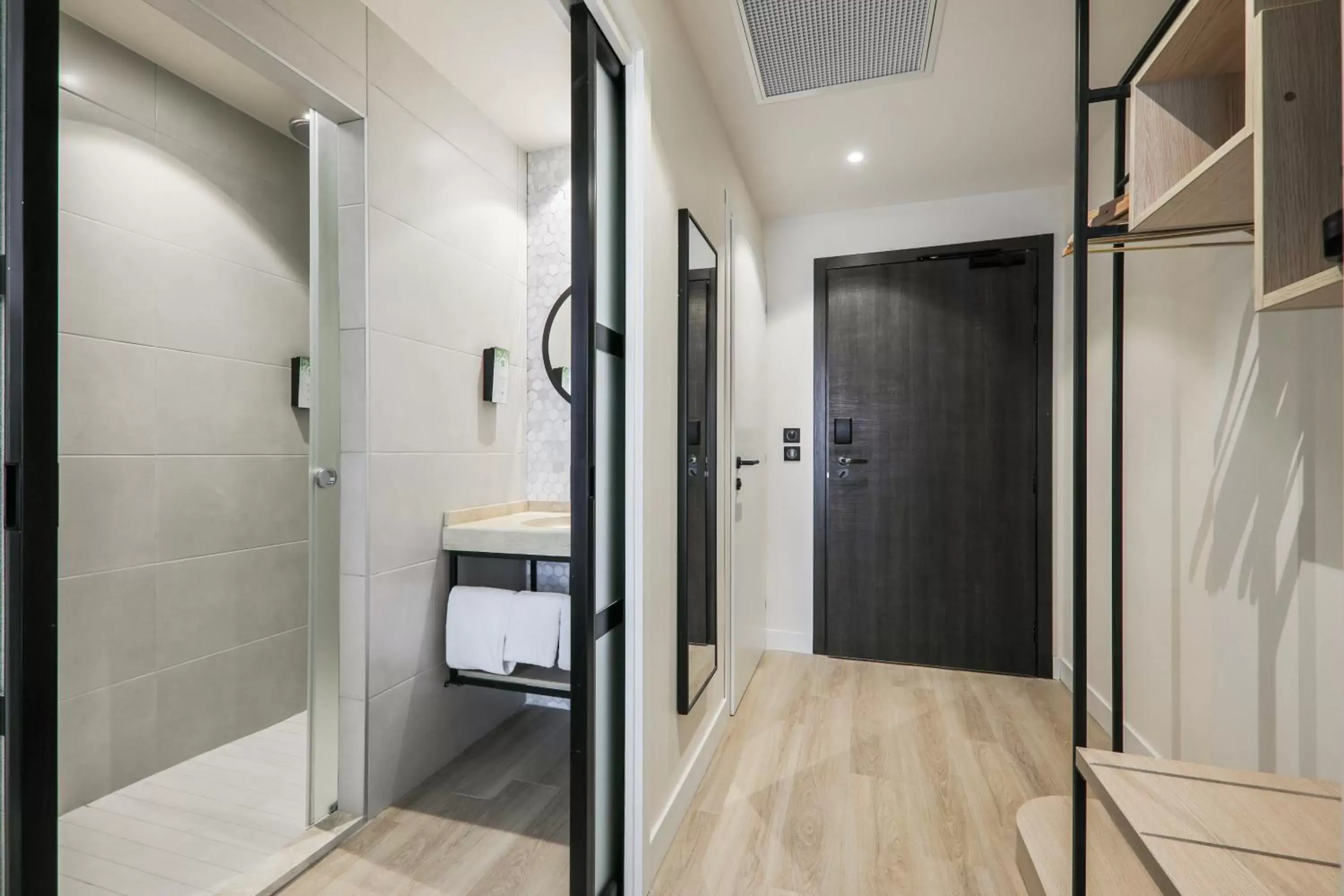 Bedroom, Bathroom in Campanile Smart Lyon Est - Eurexpo Bron Aviation