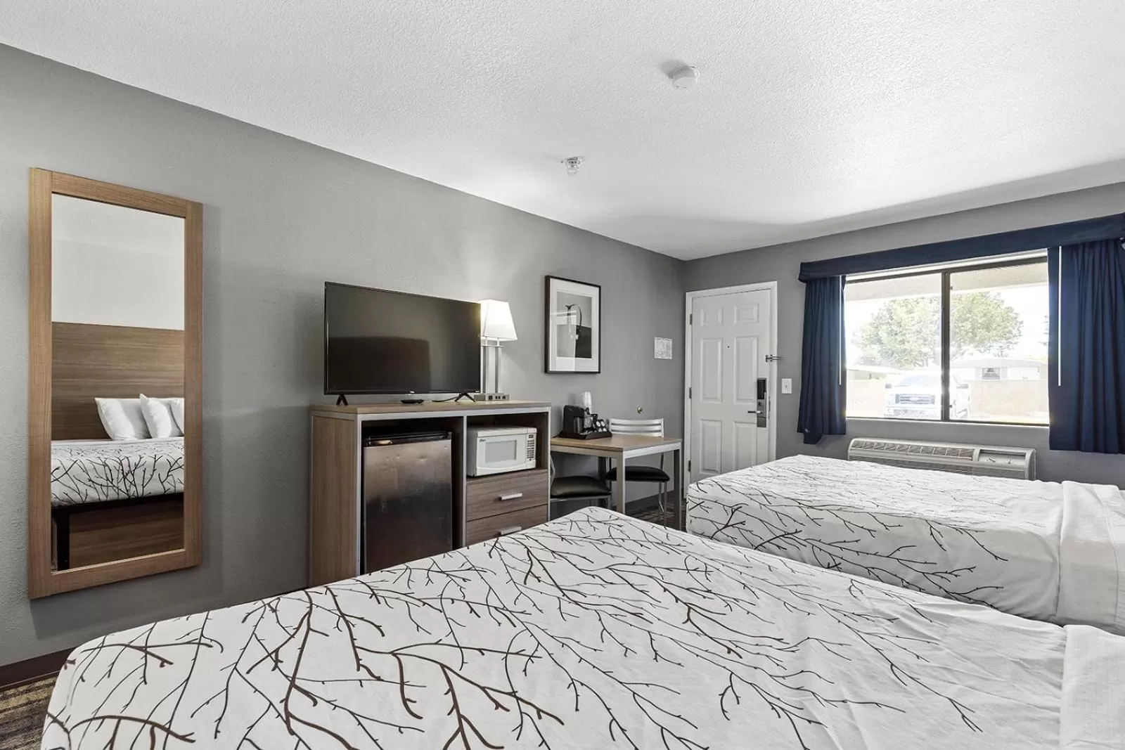 Bedroom, Bed in GreenTree Inn Prescott Valley