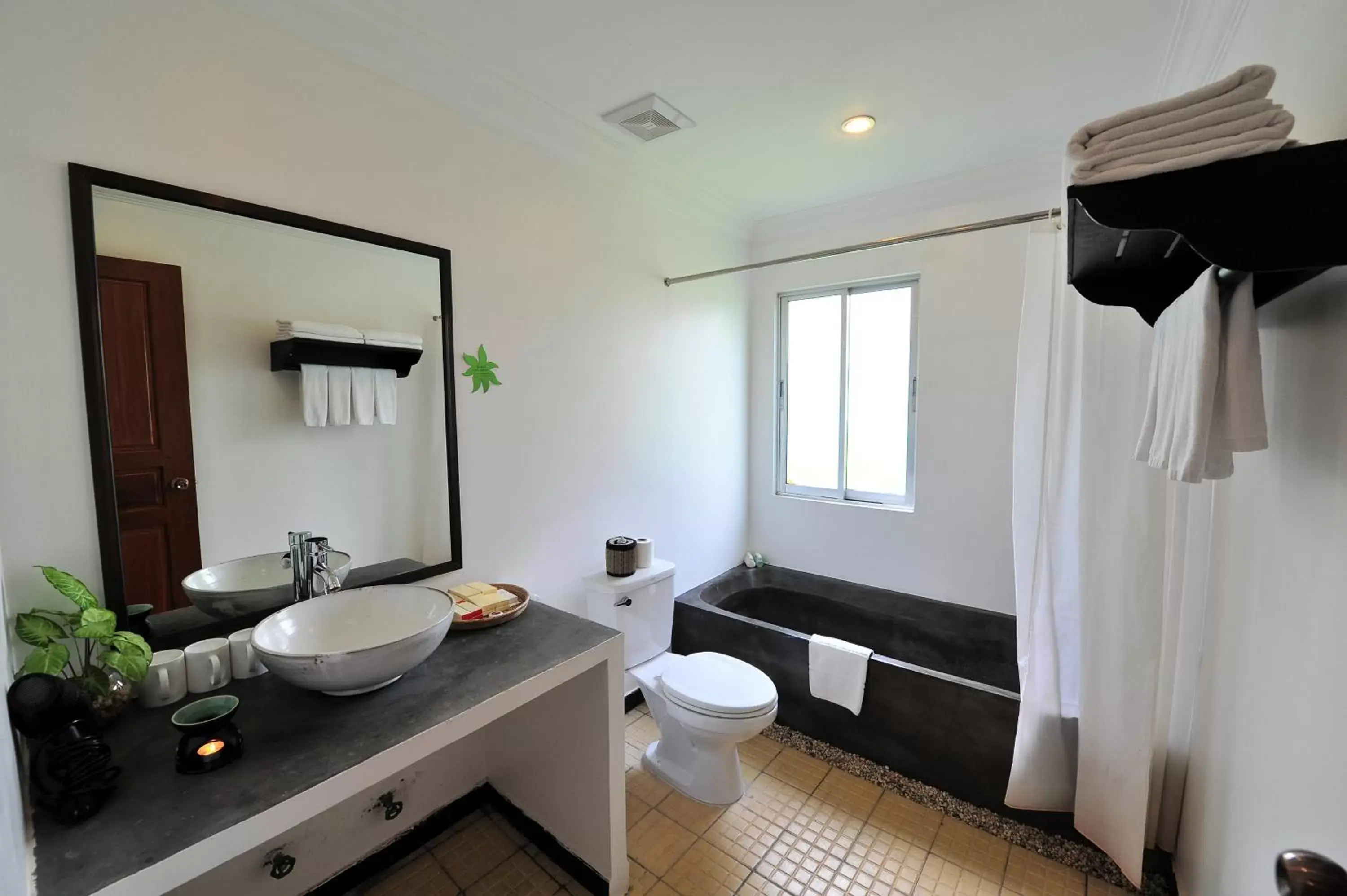 Bathroom in La Niche D'angkor Boutique Hotel