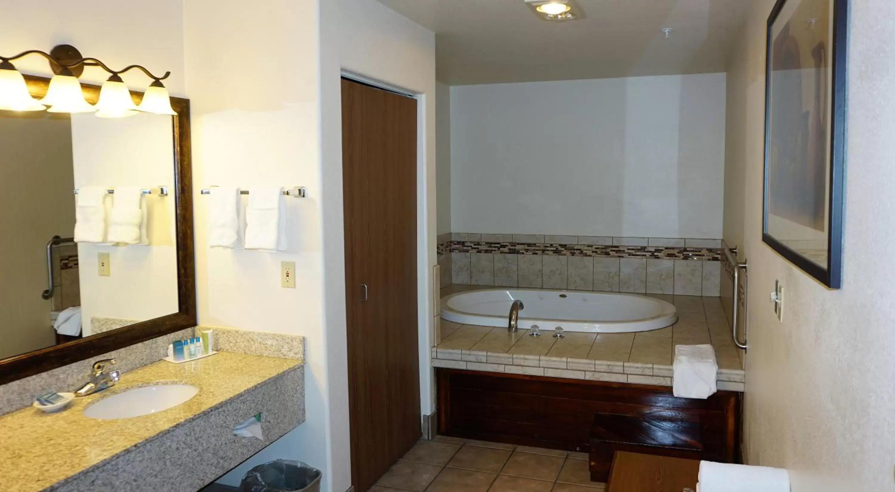 Bathroom in Best Western Grande River Inn & Suites