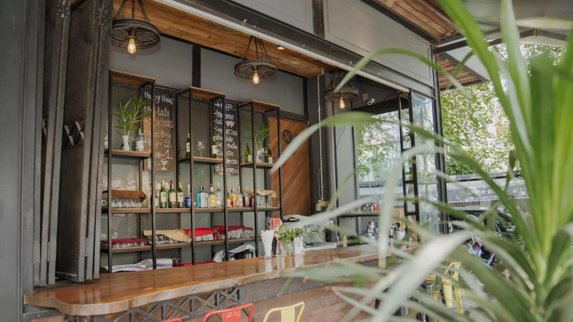 Lounge or bar in Monsoon Bassac Hotel