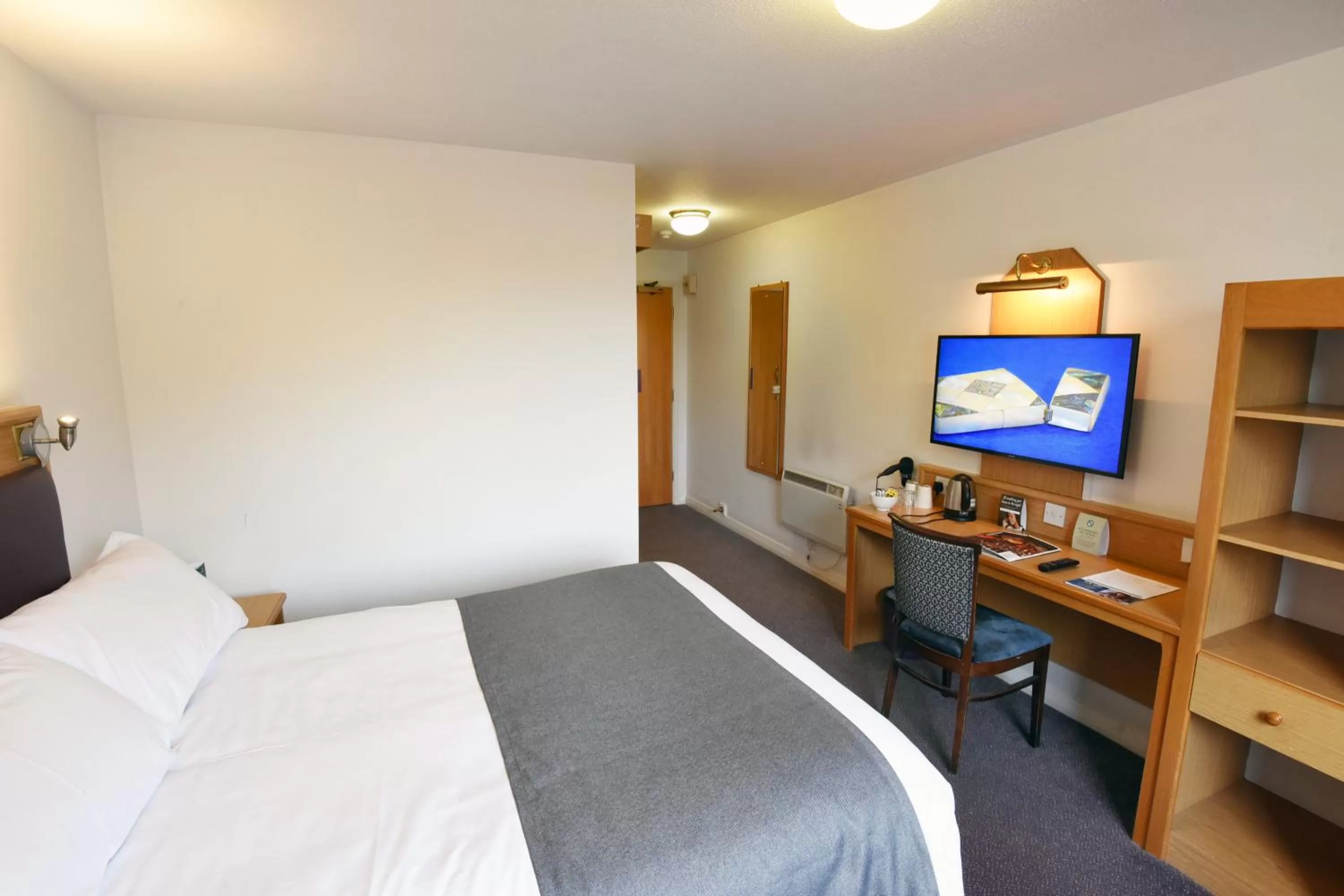 Bed in Waterside by Greene King Inns