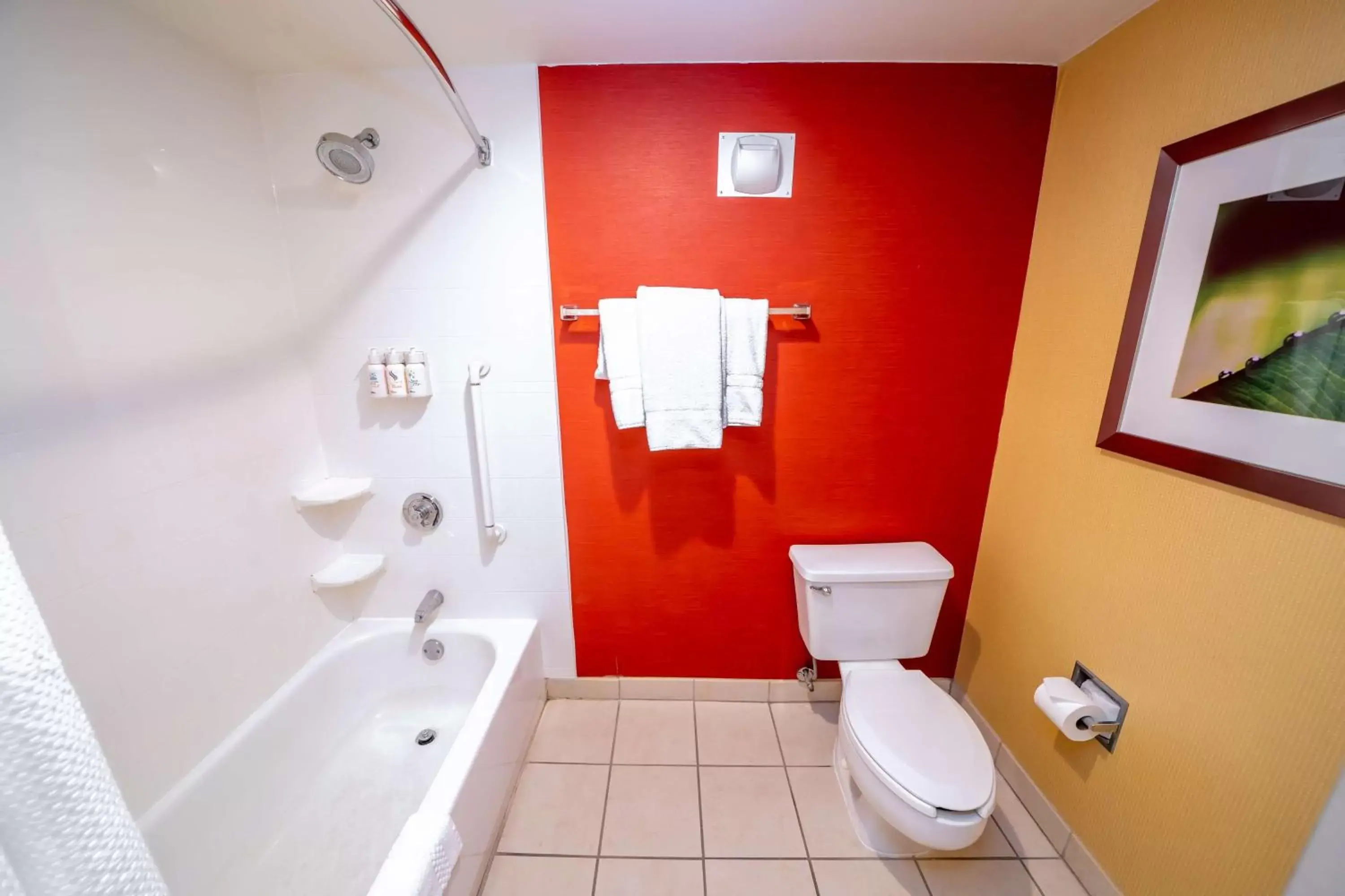 Bathroom in Sonesta Select Bettendorf