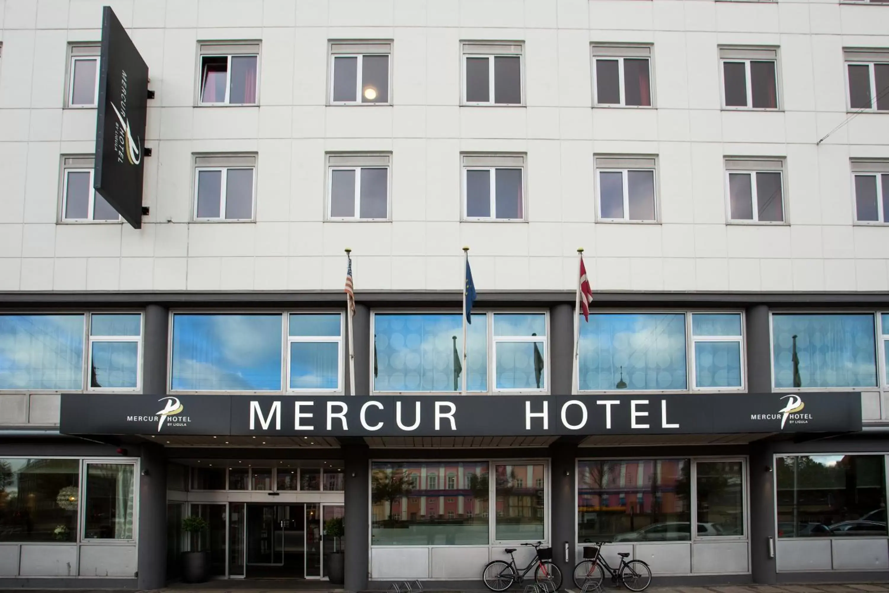 Facade/entrance, Property Building in ProfilHotels Mercur