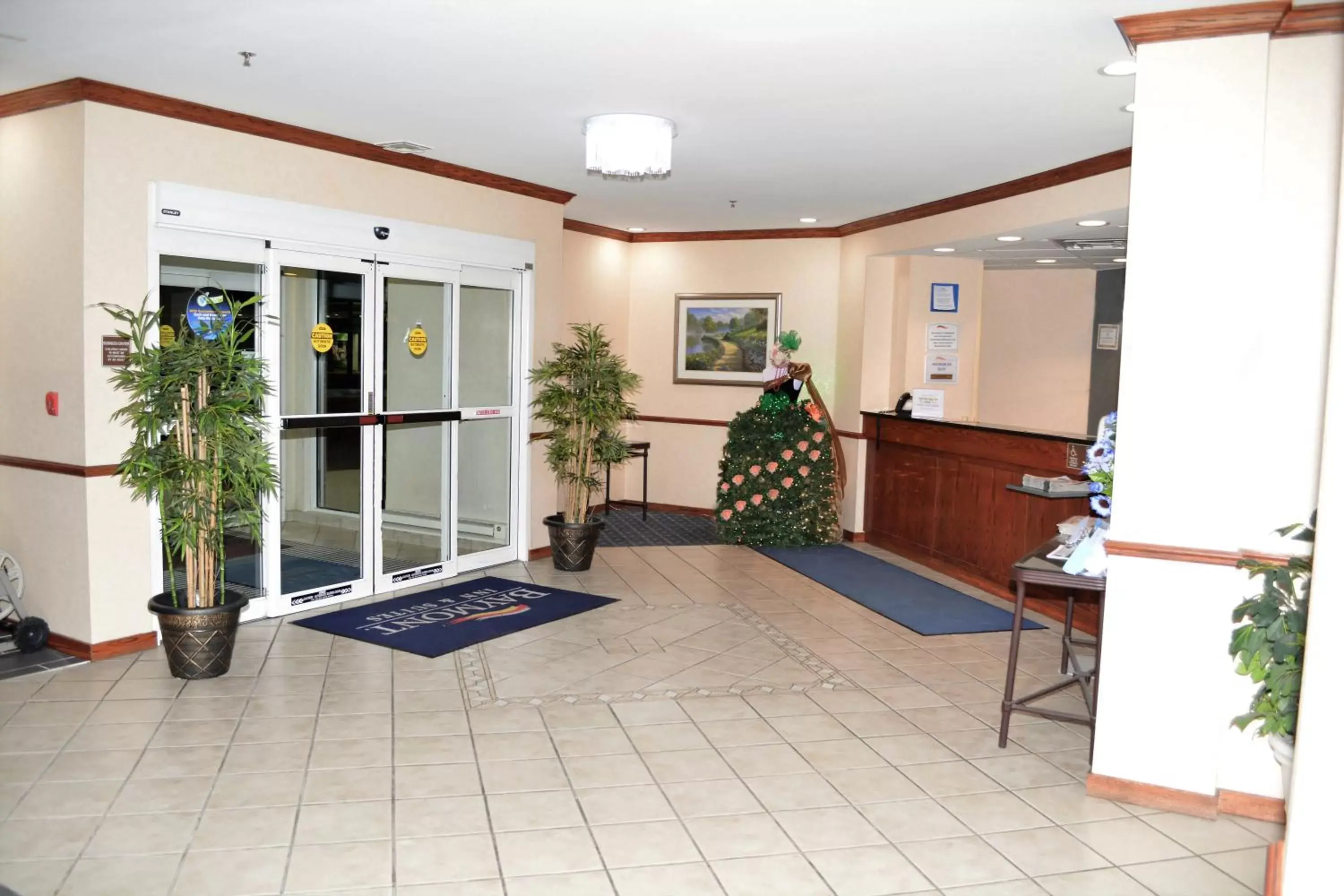 Lobby or reception, Lobby/Reception in Baymont by Wyndham Waterford/Burlington WI