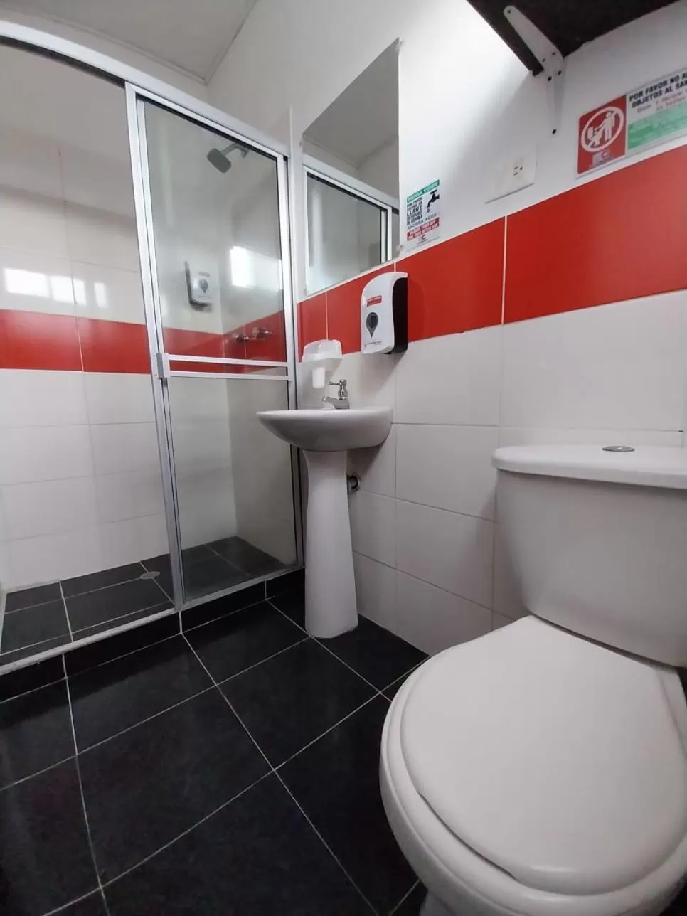 Bathroom in HOTEL COLOURS Cali