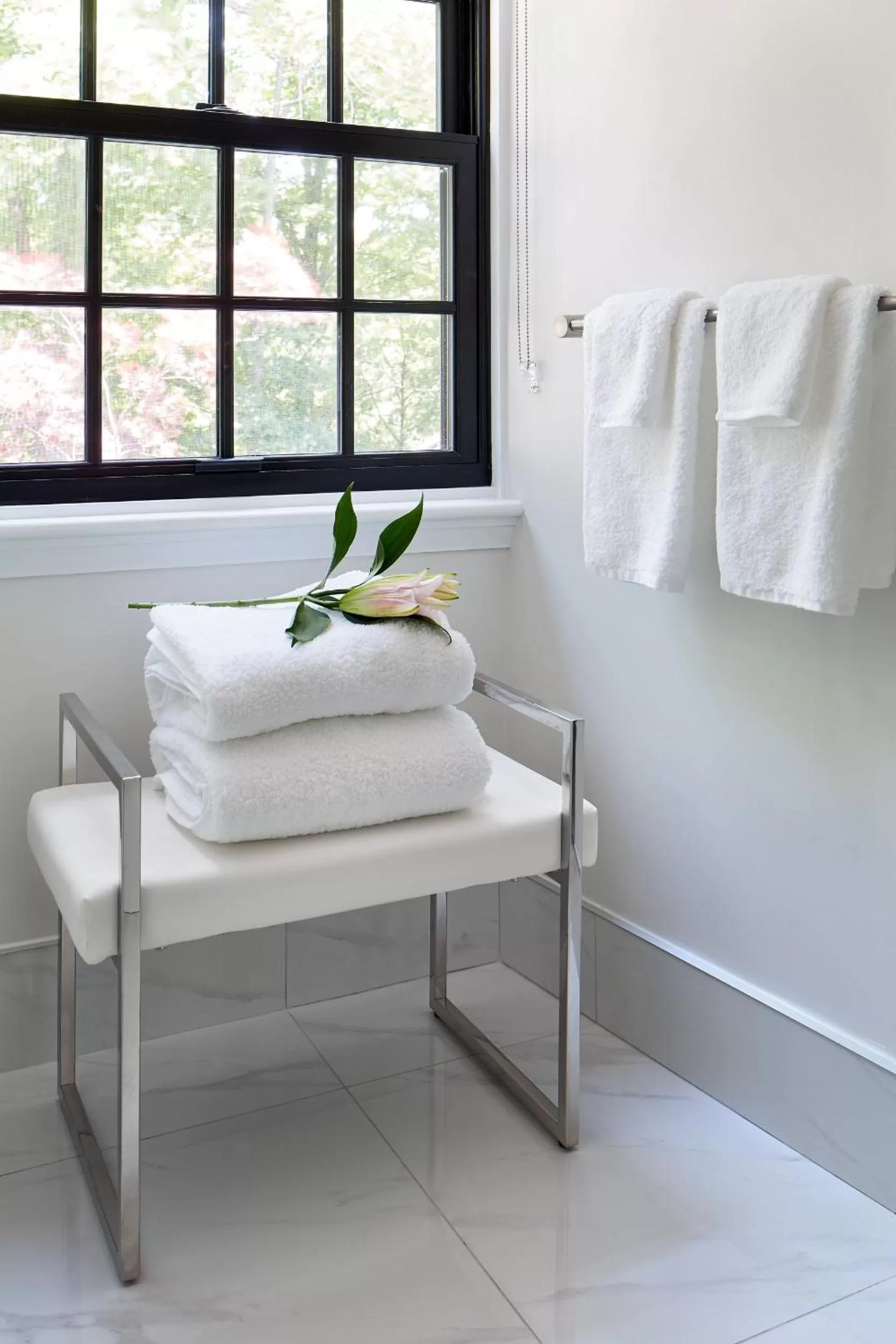Bathroom in The Glenerin Inn