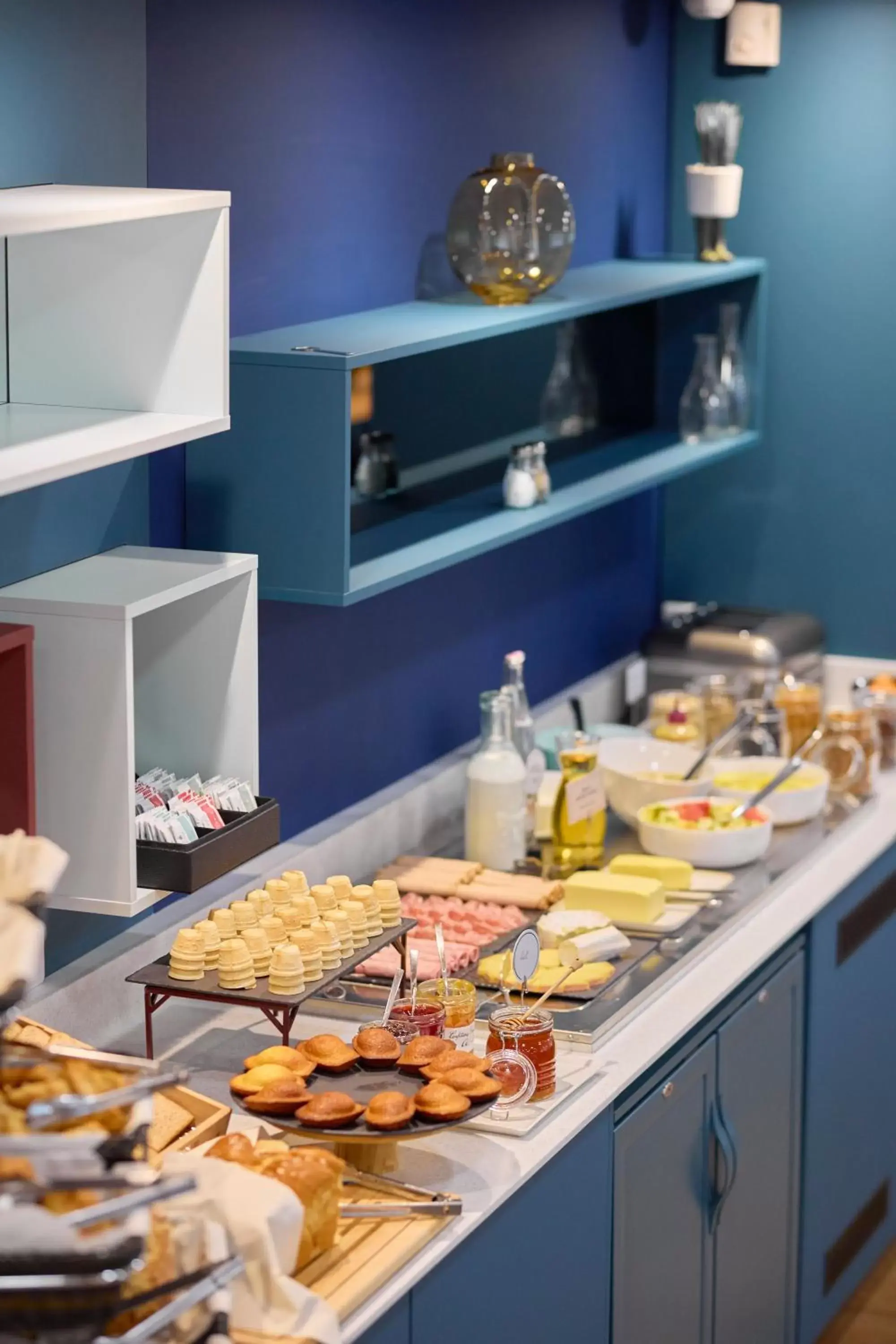 Food and drinks in ibis Styles Paris Poissy