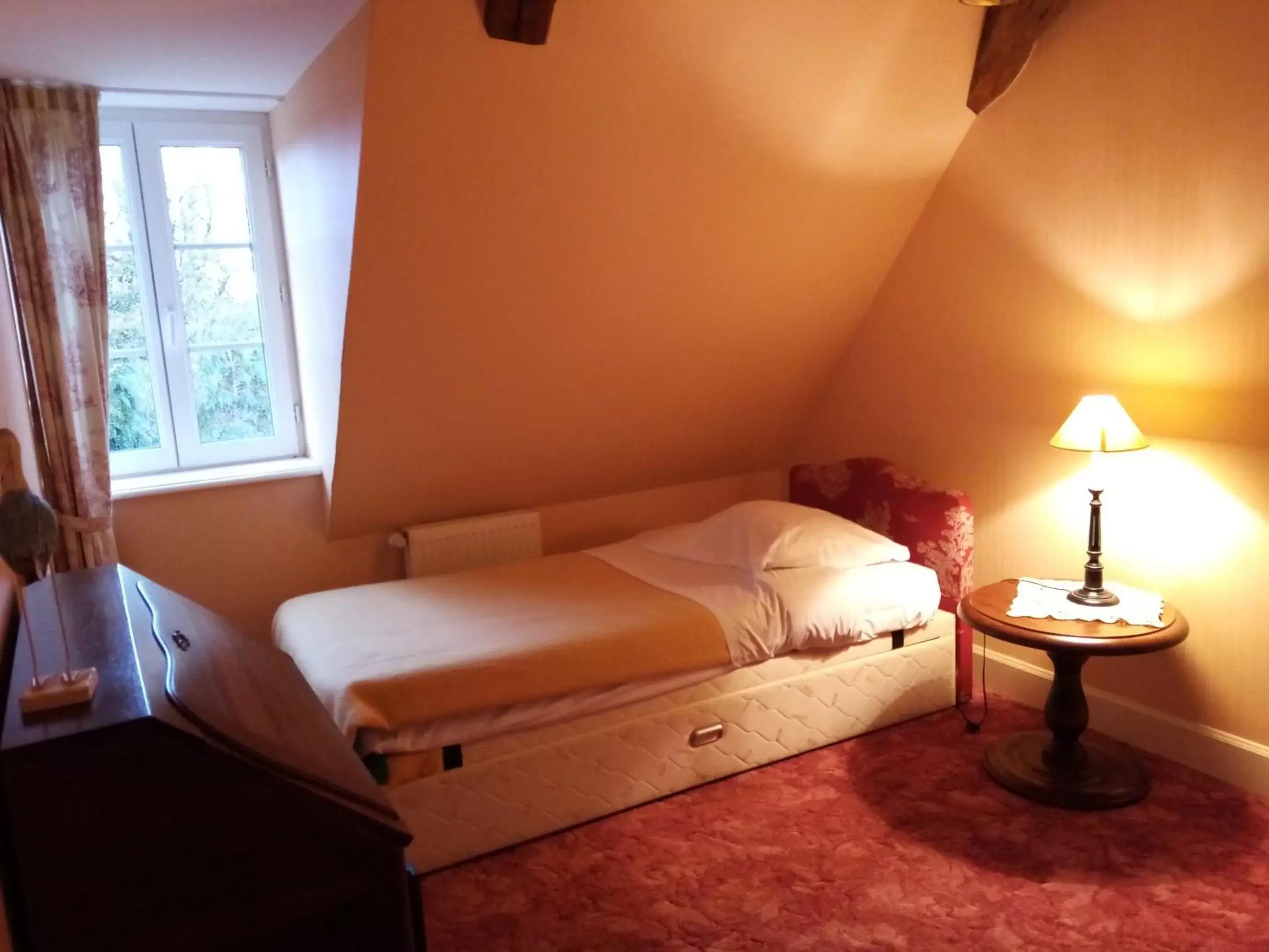 Bedroom, Bed in Domaine de launay blot, Proche MT ST MICHEL