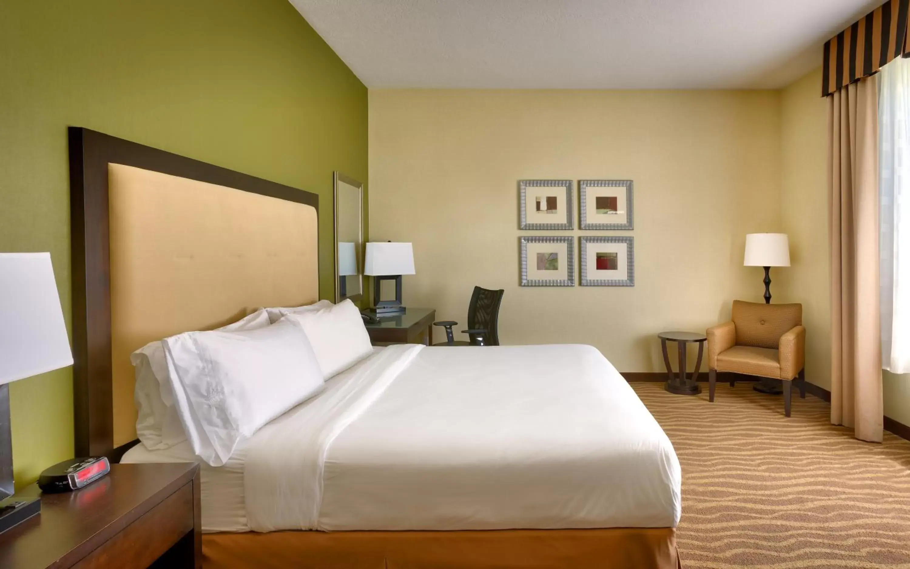 Photo of the whole room, Bed in Holiday Inn Express & Suites American Fork - North Provo, an IHG Hotel