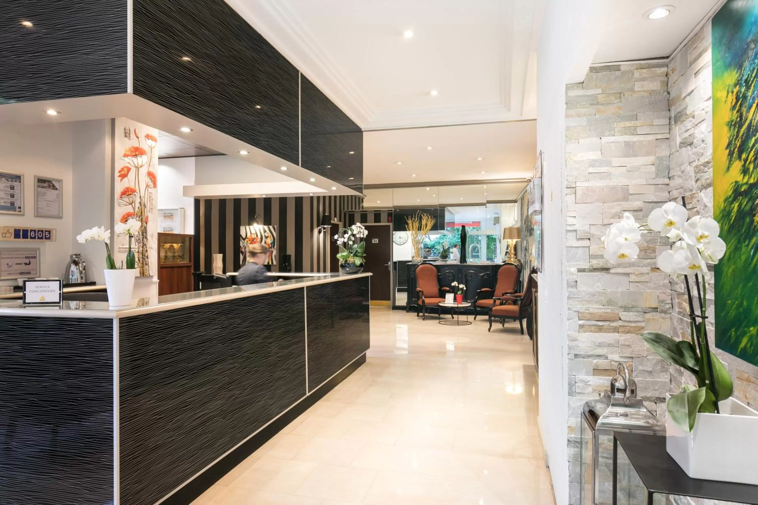 Lobby or reception in Best Western Plus Hôtel Brice Garden Nice