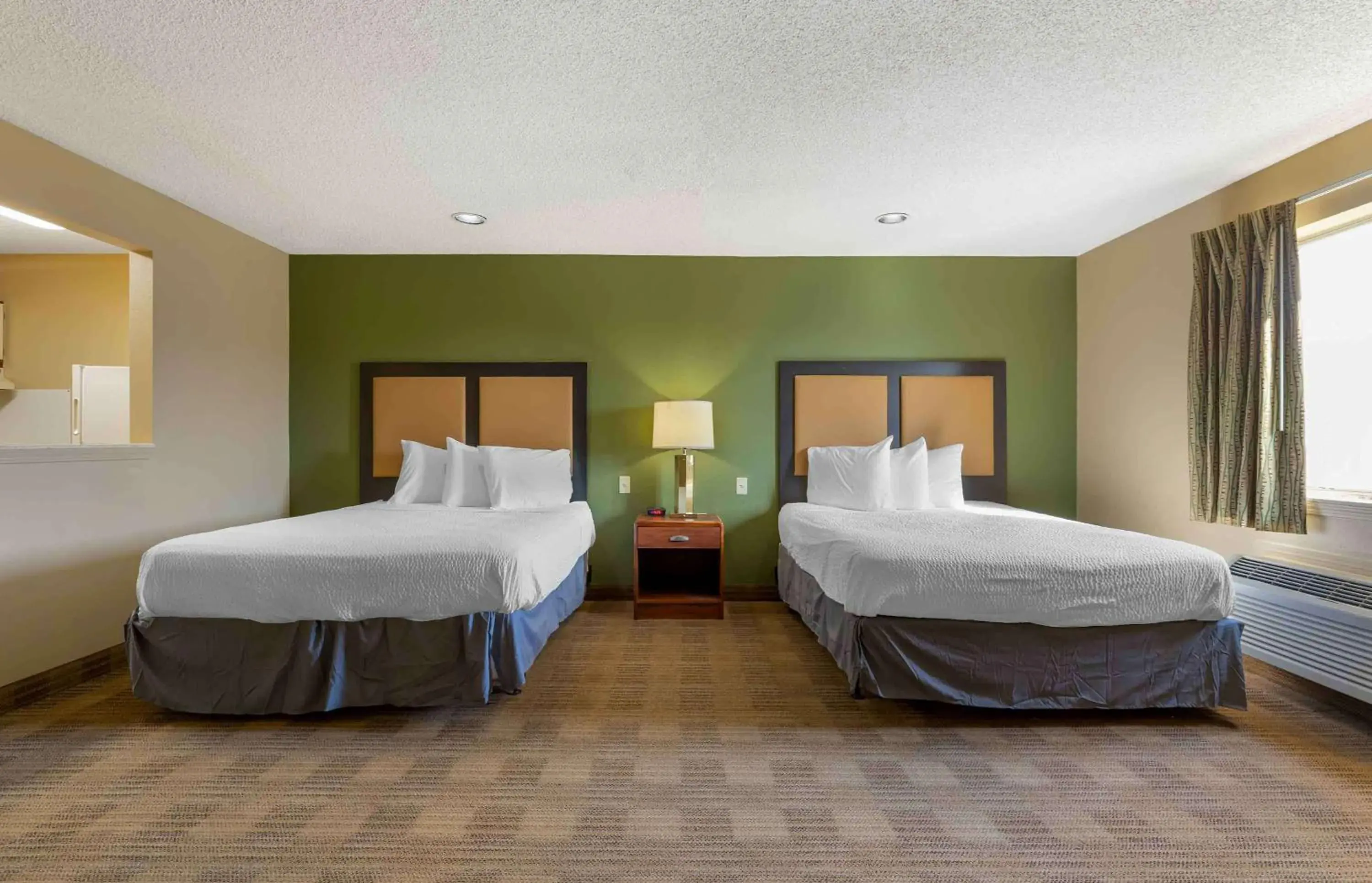 Bedroom, Bed in Extended Stay America Suites - Tulsa - Midtown
