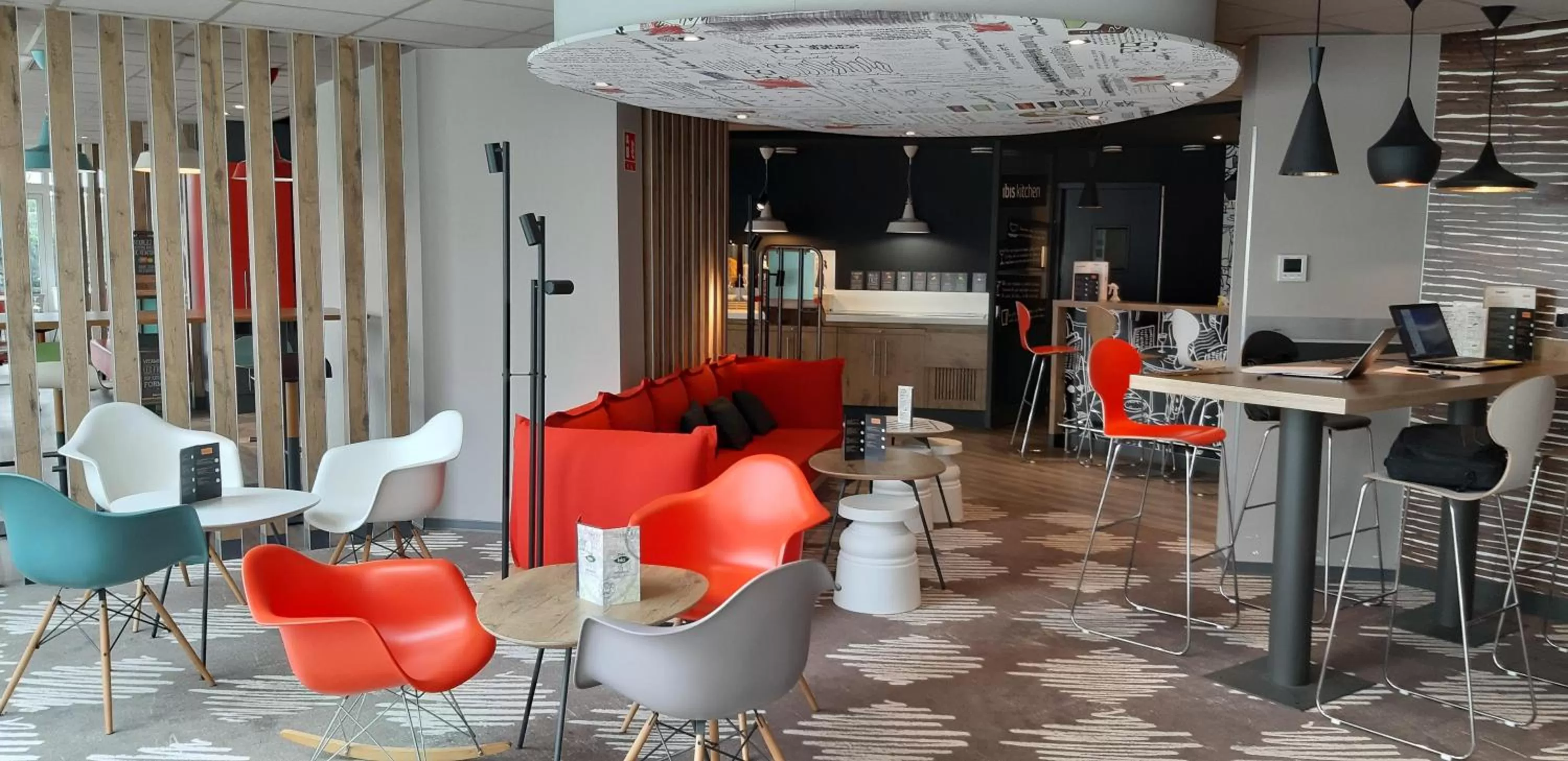 Lounge or bar in ibis Arles