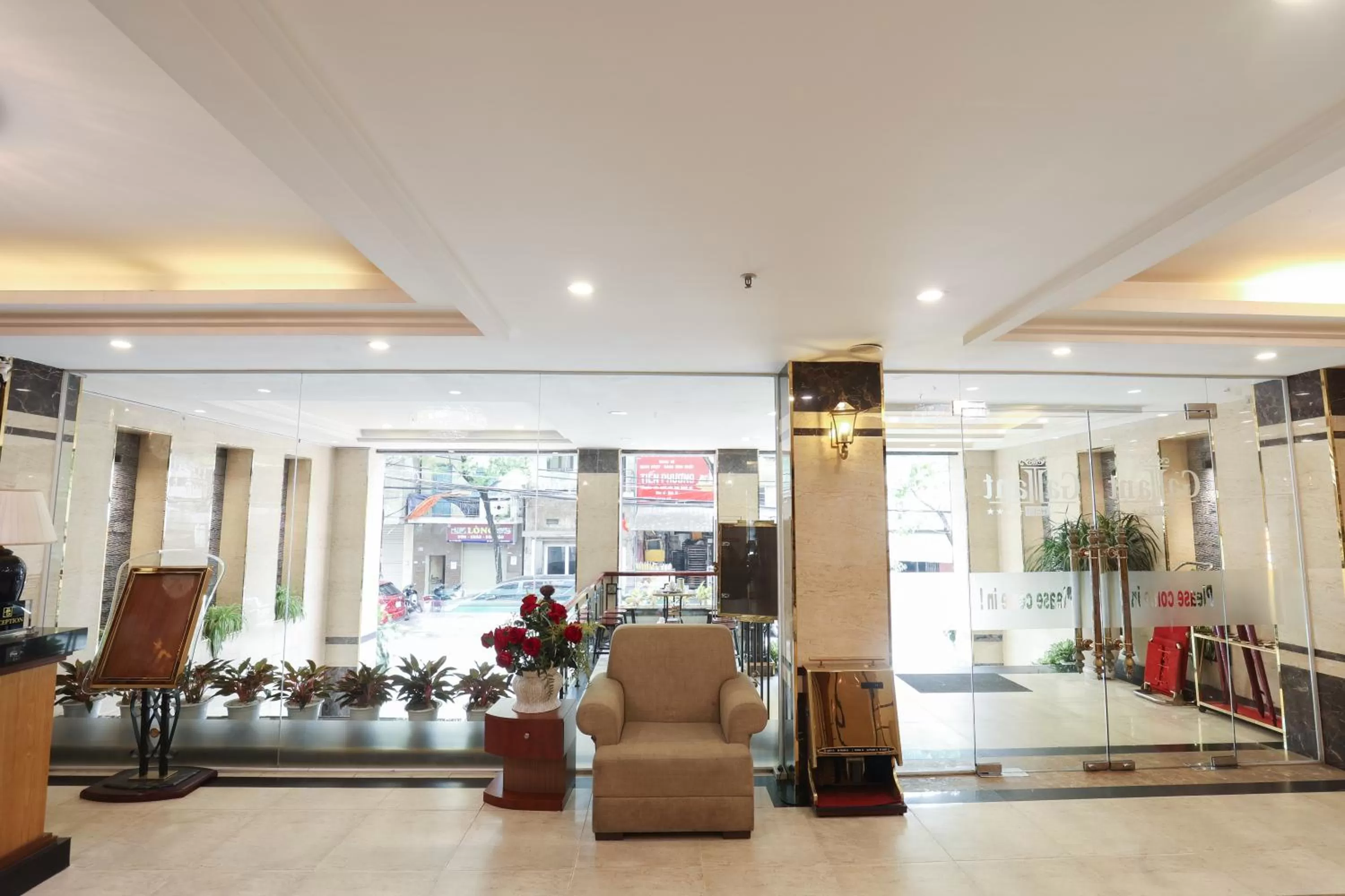 TV and multimedia in Gallant Hotel