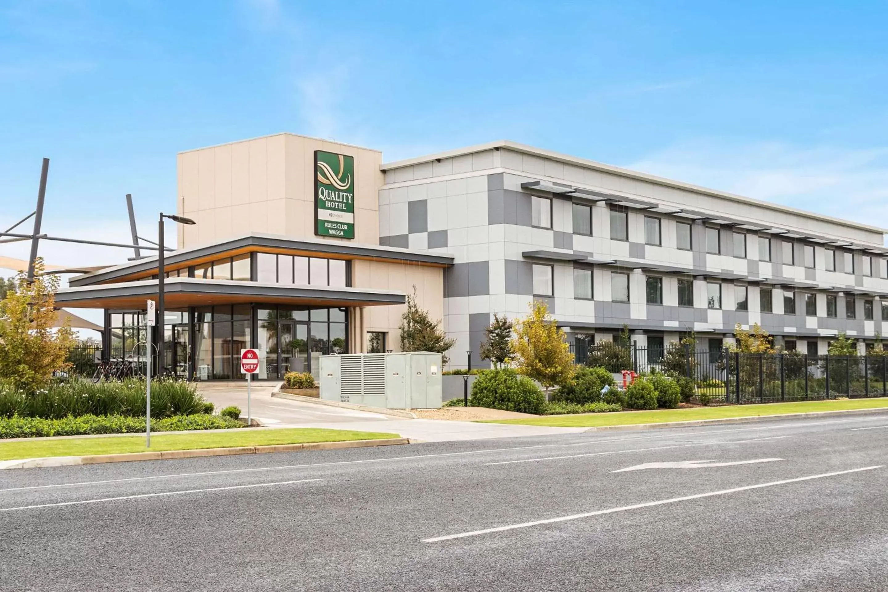 Property Building in Quality Hotel Rules Club Wagga