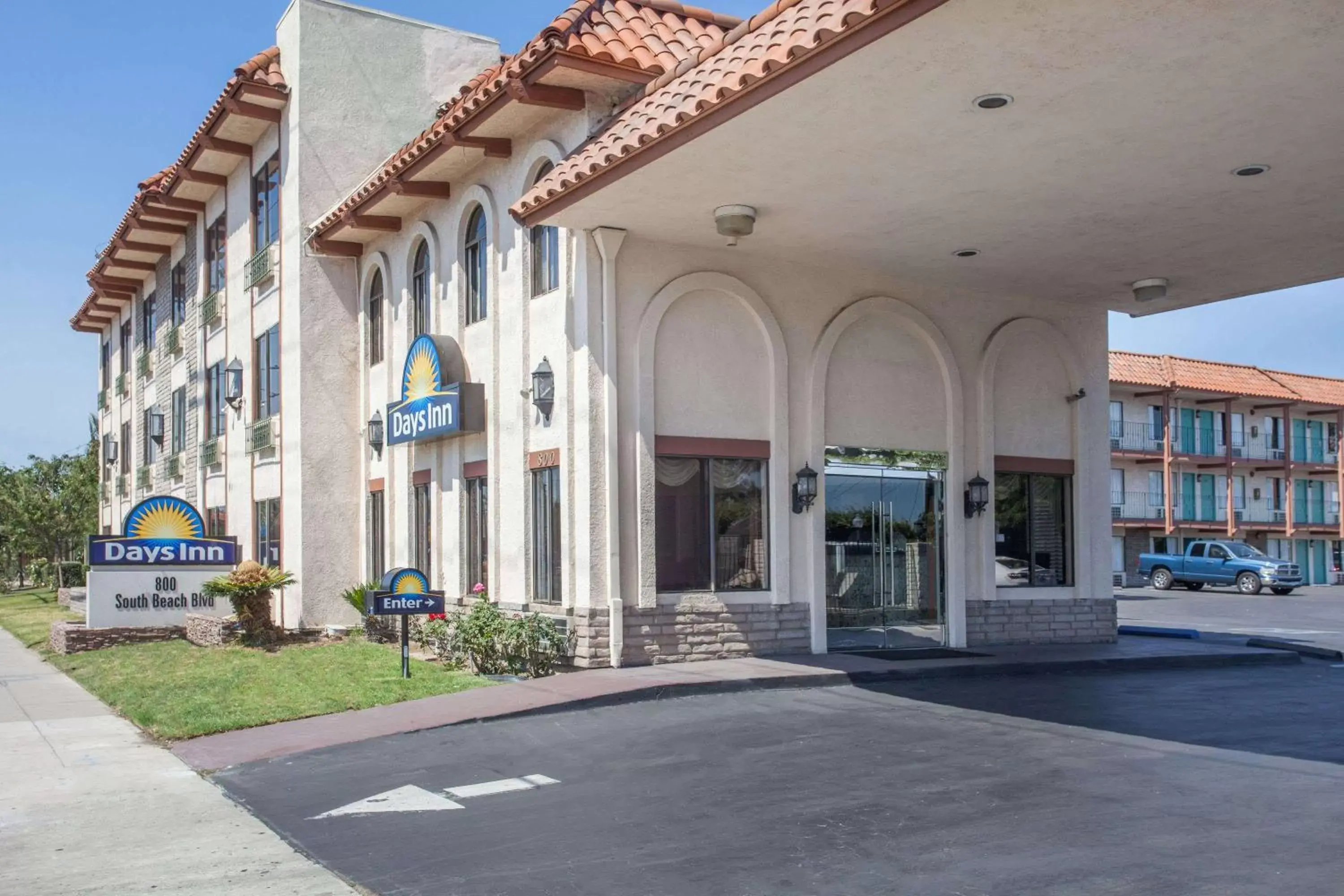 Property building in Days Inn by Wyndham Anaheim Near the Park