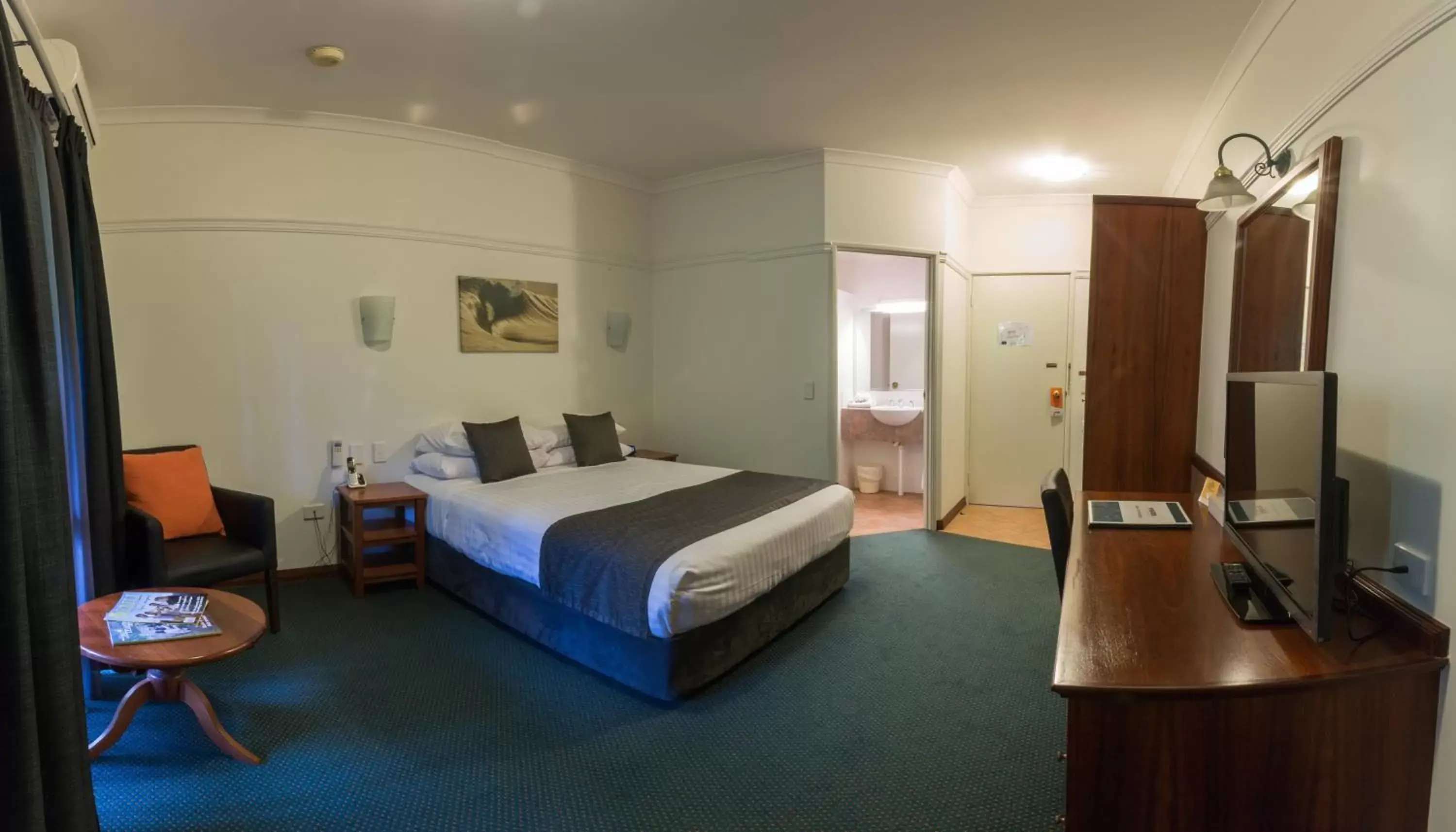 Photo of the whole room in Stay Margaret River
