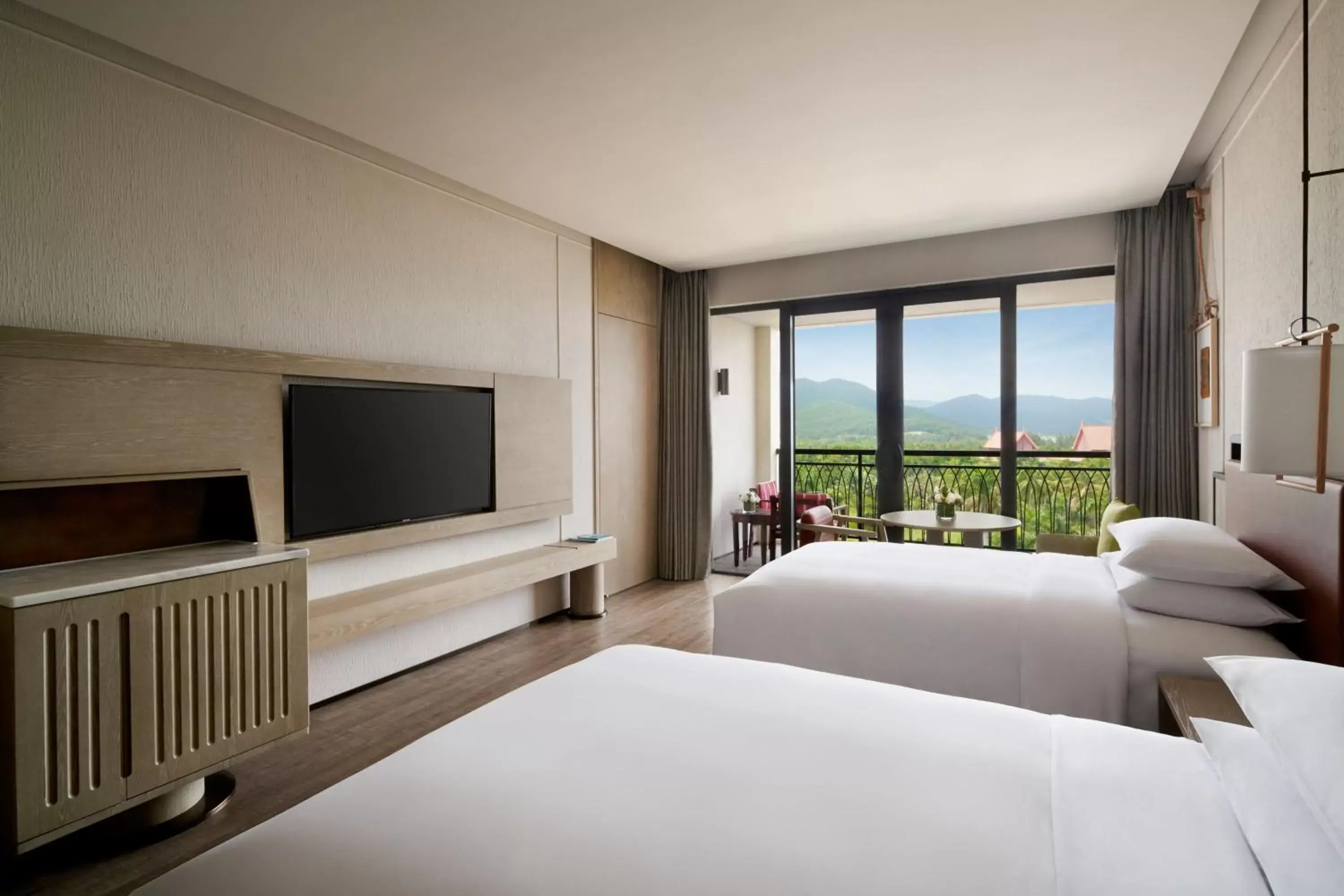Photo of the whole room, TV/Entertainment Center in Sanya Marriott Yalong Bay Resort & Spa