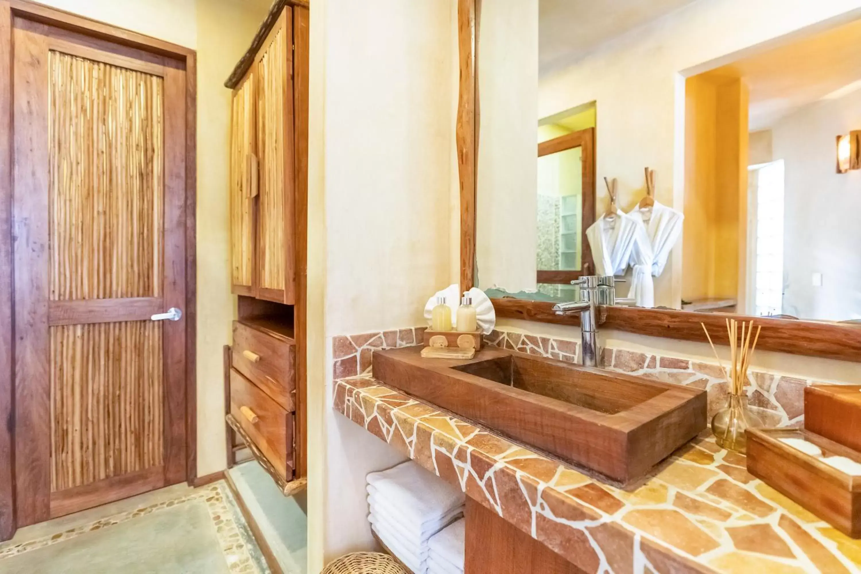 Bathroom, Seating Area in Alaya Tulum