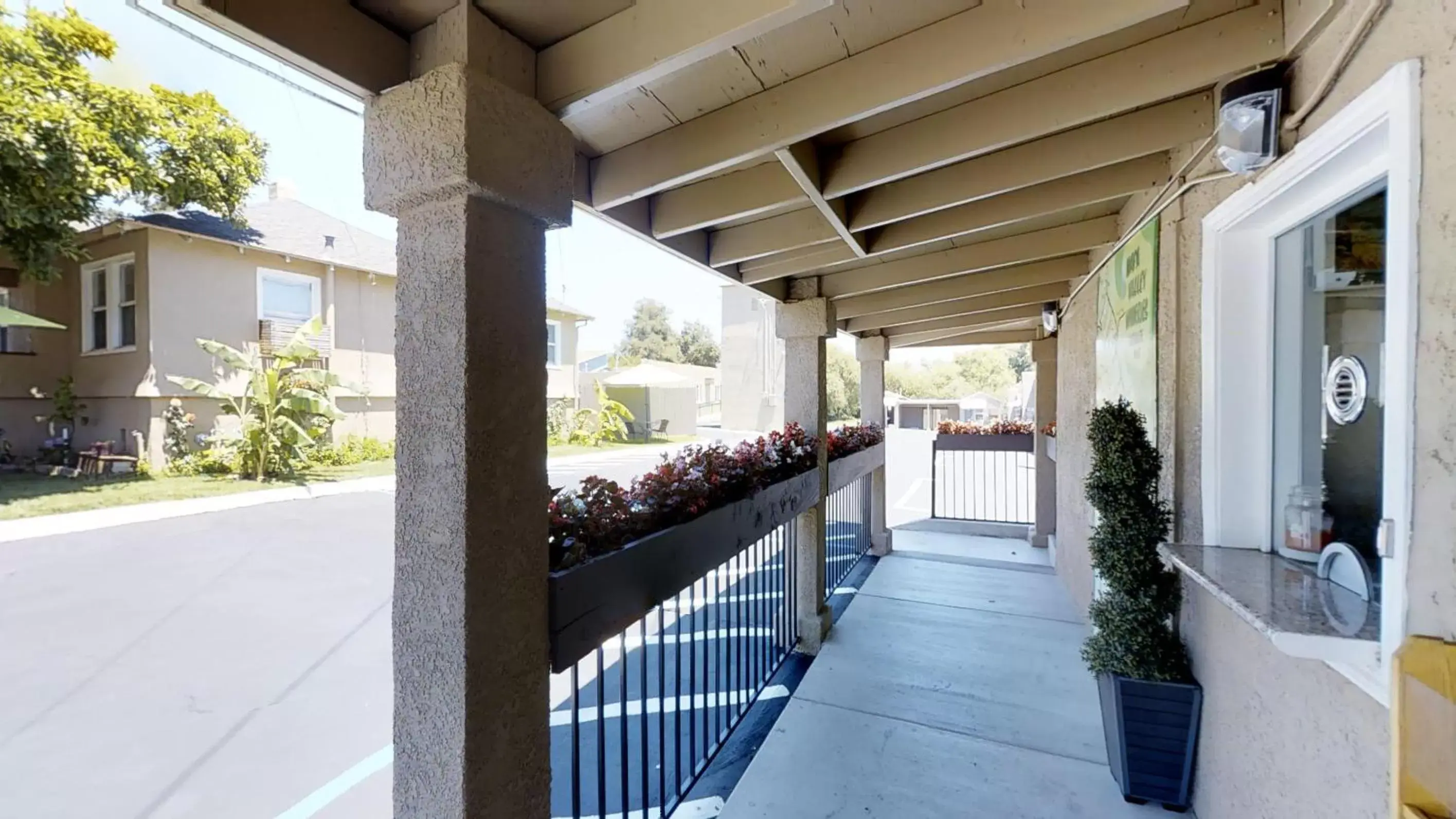 Patio, Balcony/Terrace in Napa Discovery Inn