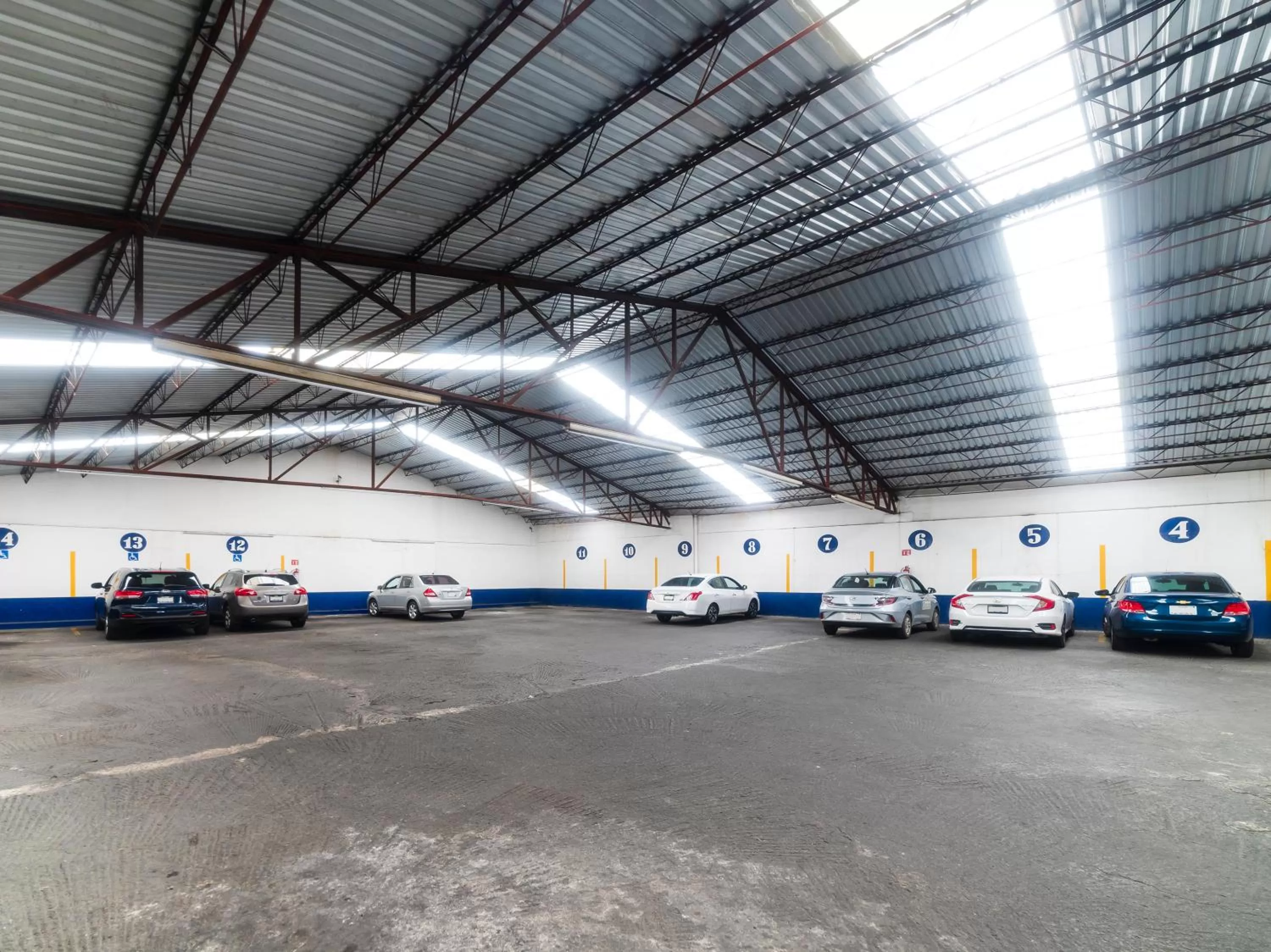 Parking in Hotel Nube, Puebla Centro