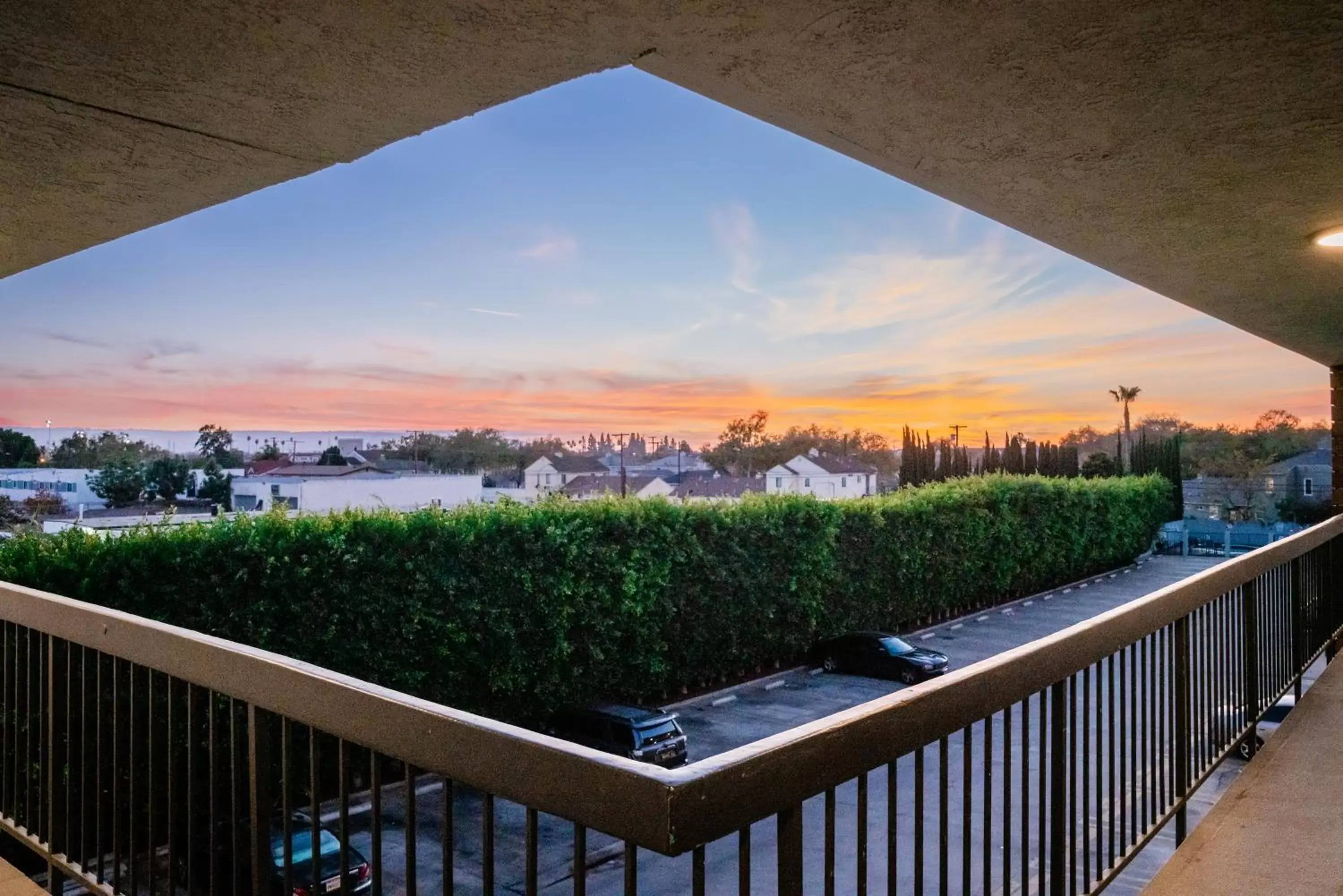 Balcony/Terrace in Gateway Inn Gardena Los Angeles South