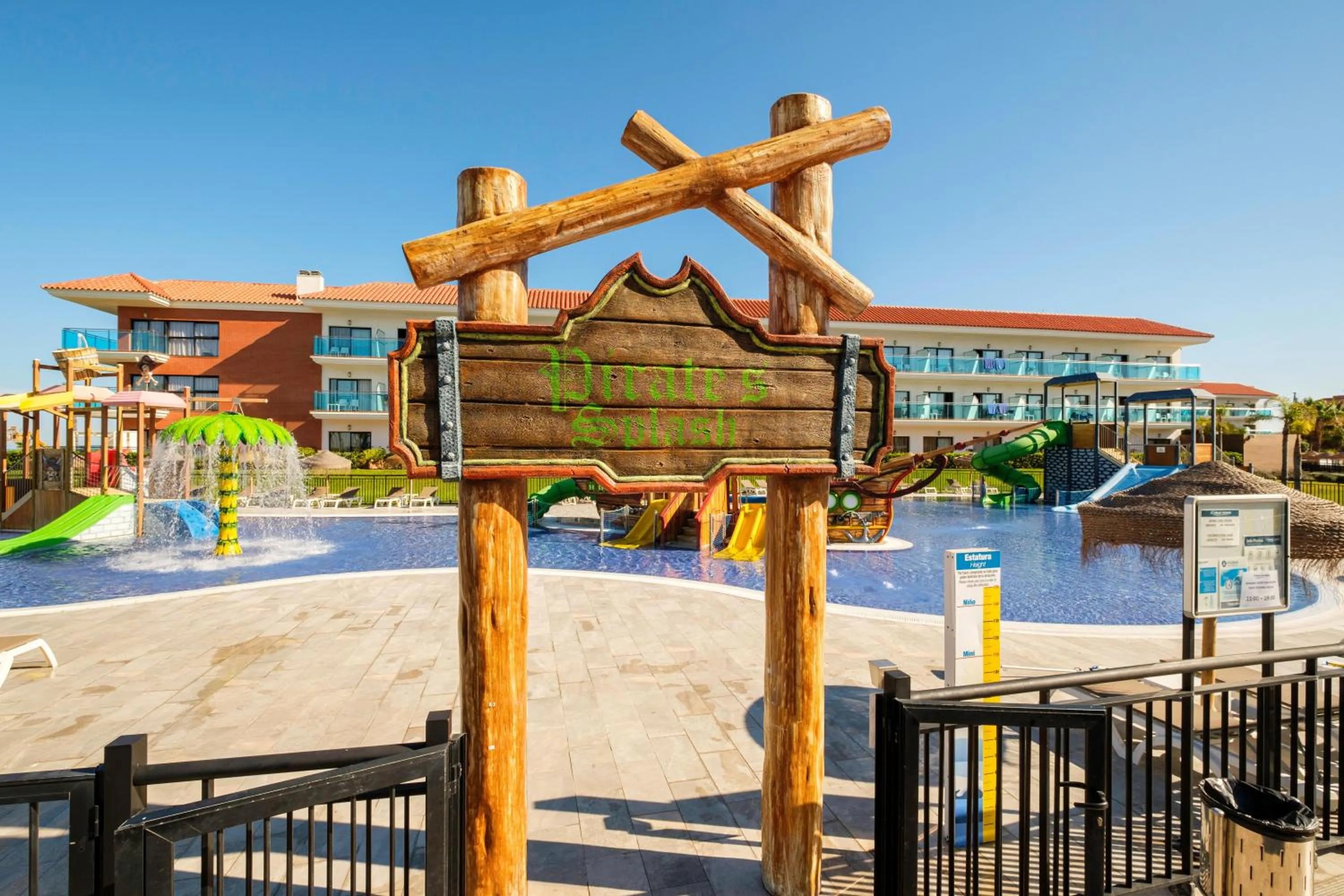 children in Hotel Best Costa Ballena