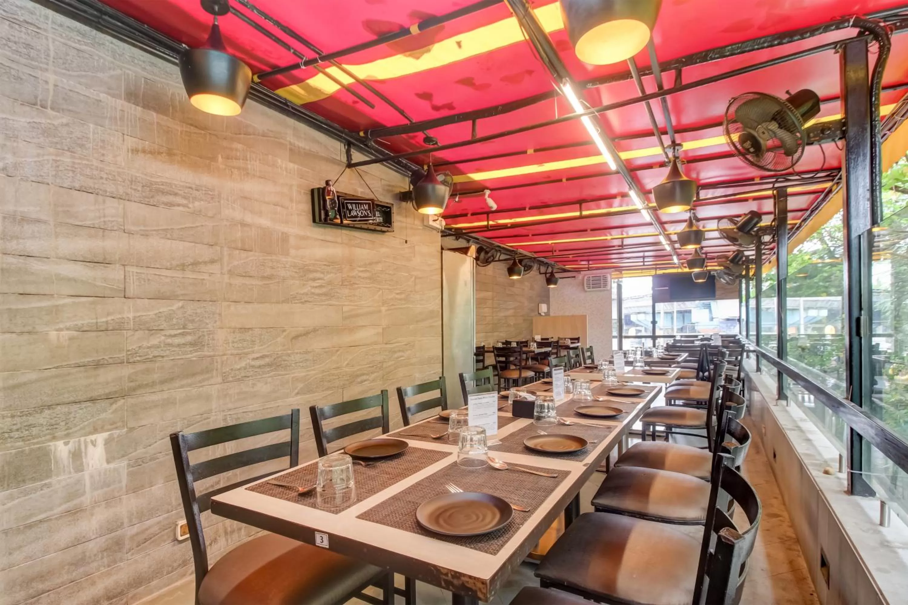 Restaurant/Places to Eat in Grand Mookambika