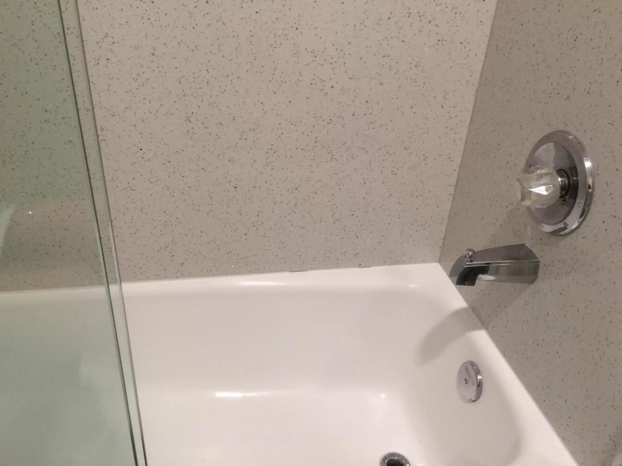 Shower, Bathroom in Castle Inn