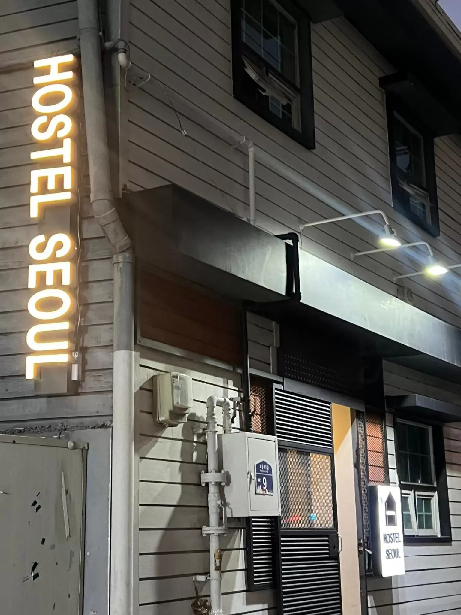 Property building in Hostel Seoul Property building in Hostel Seoul