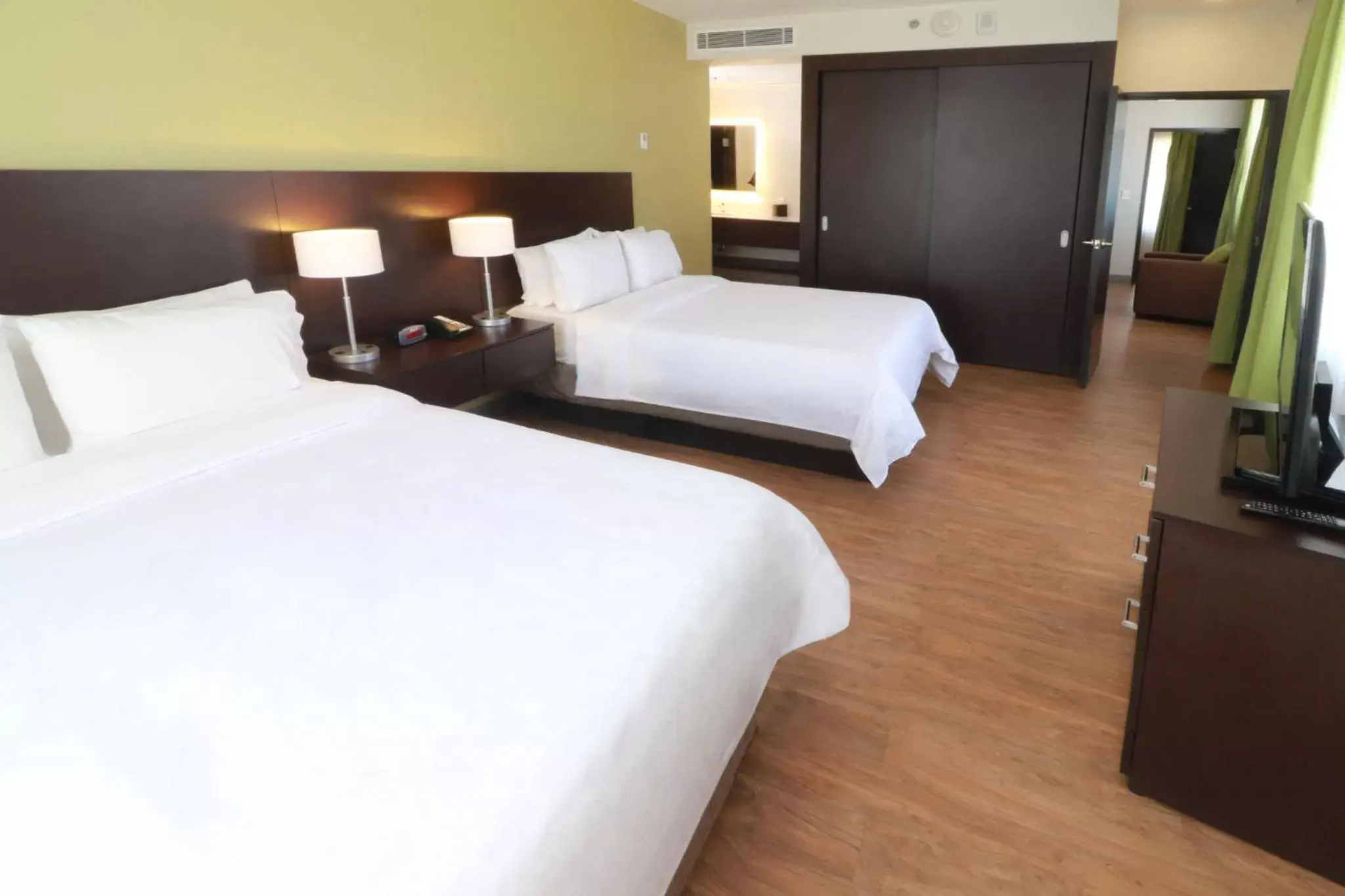 Photo of the whole room, Bed in Staybridge Suites San Luis Potosi, an IHG Hotel