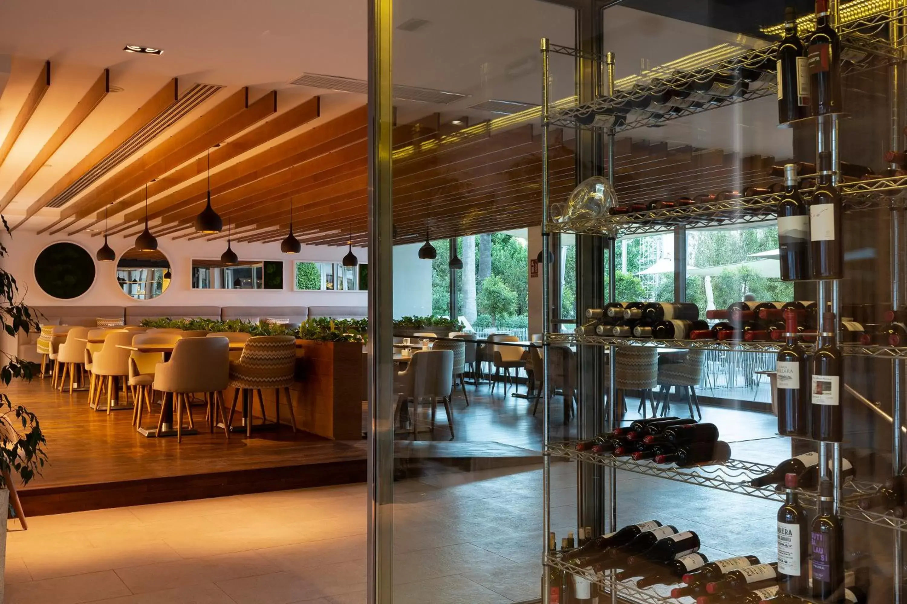 Restaurant/places to eat in Aimia Hotel Restaurant/places to eat in Aimia Hotel