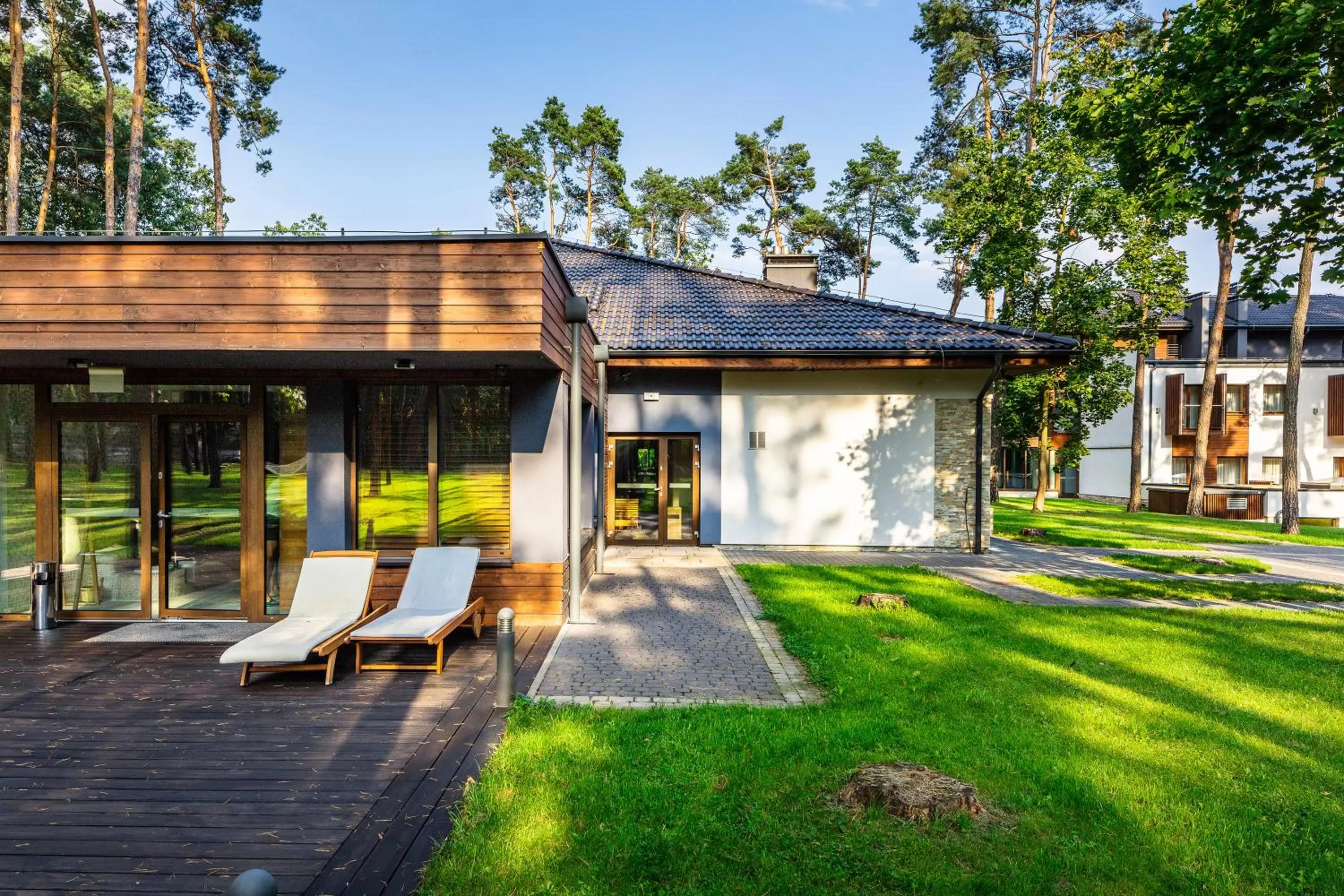 Swimming pool in Columna Medica