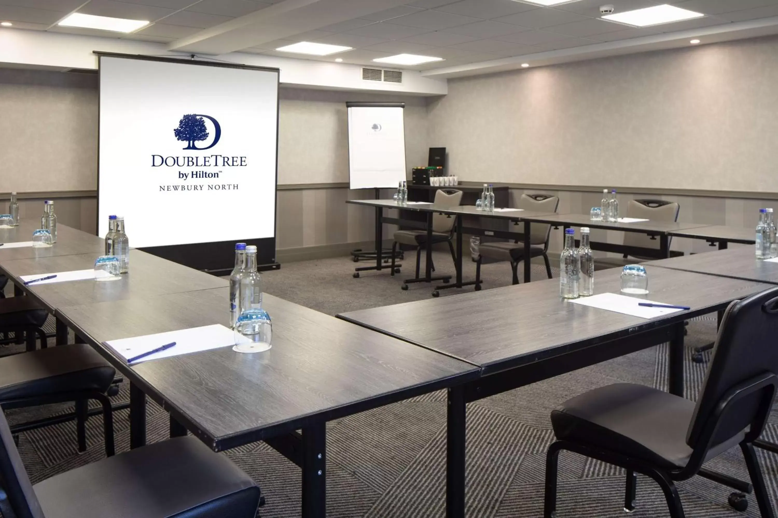 Meeting/conference room in DoubleTree by Hilton Newbury North