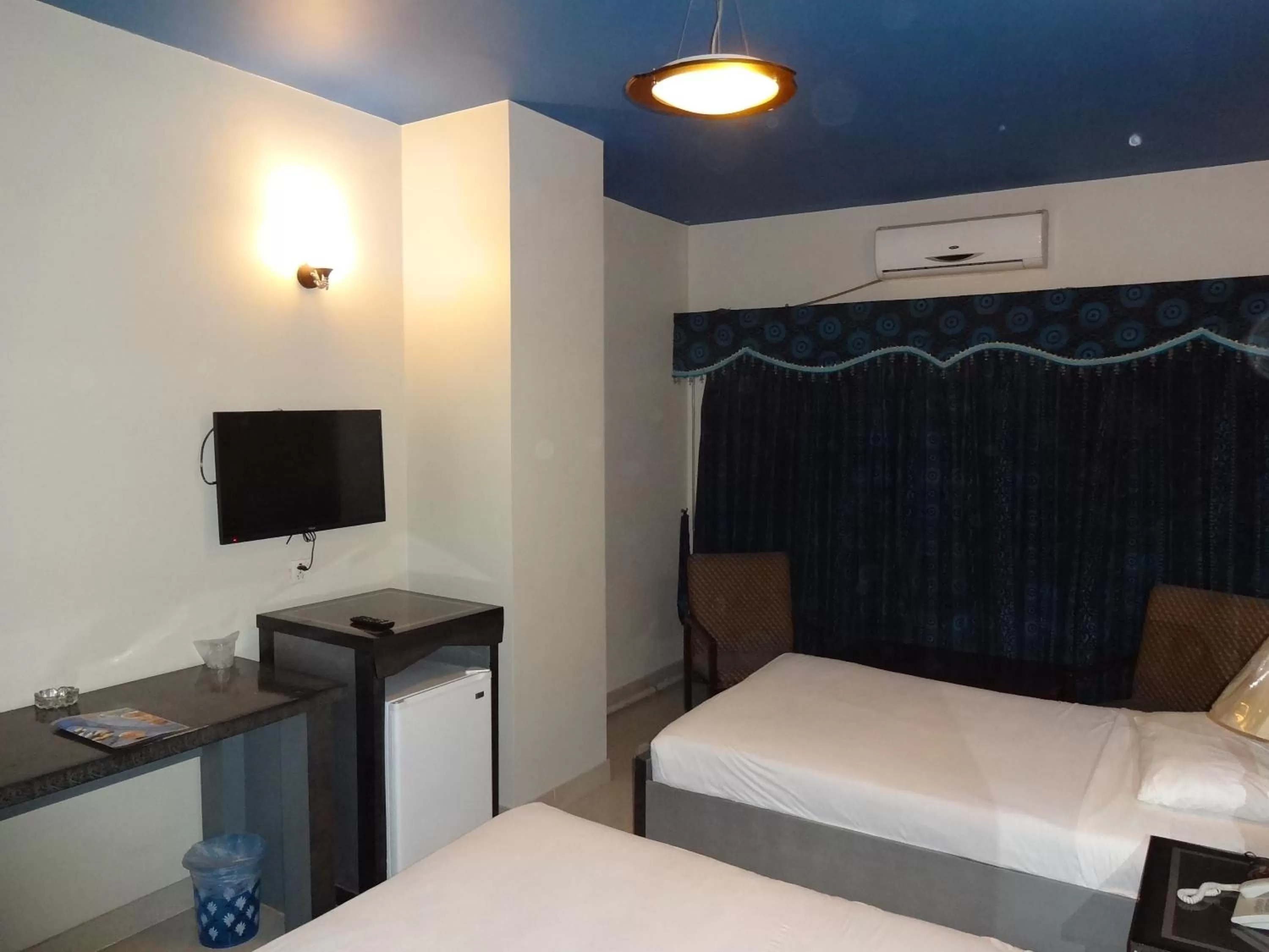 Bed in Hotel Sky Towers