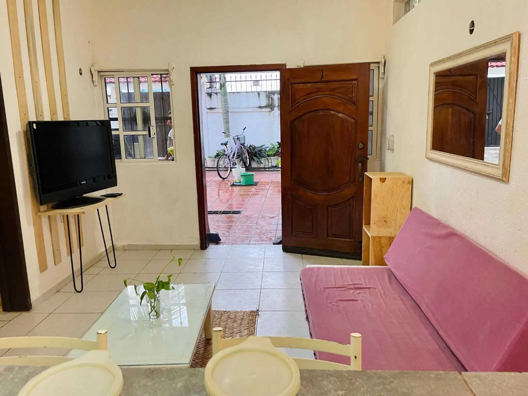 Living room, Seating Area in Anana Coliving