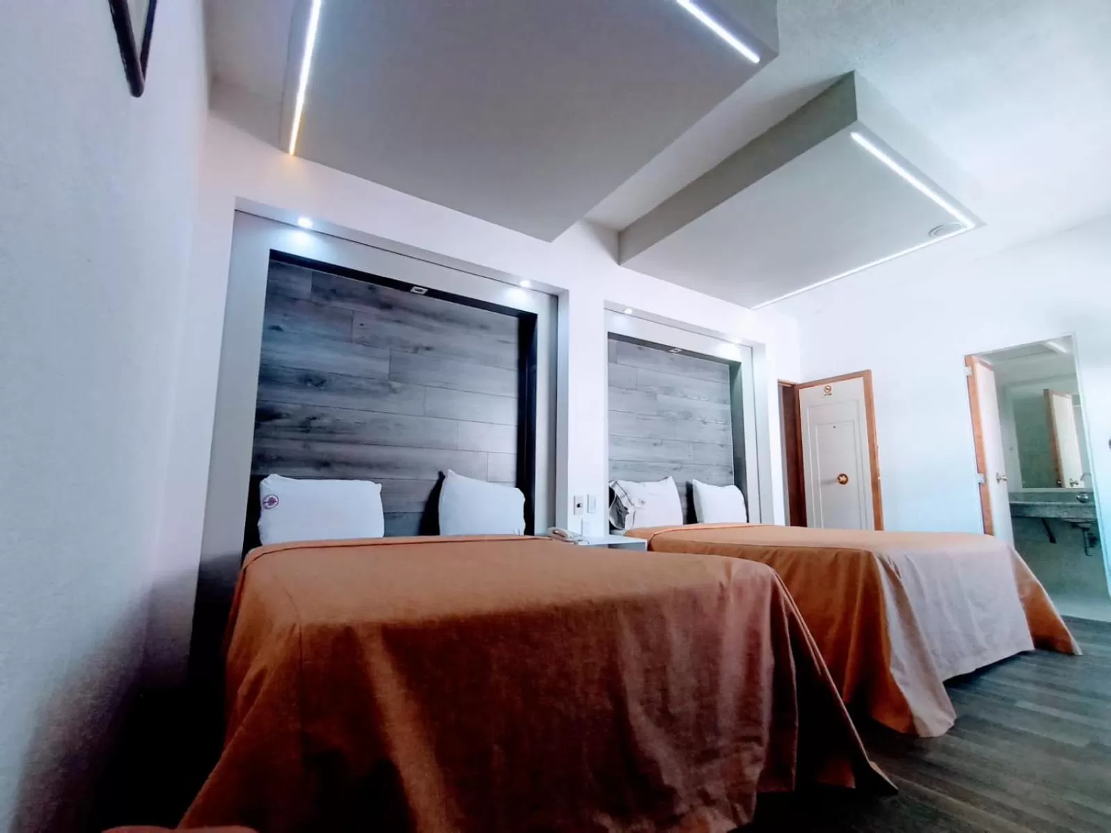 Photo of the whole room, Bed in Hotel Mina